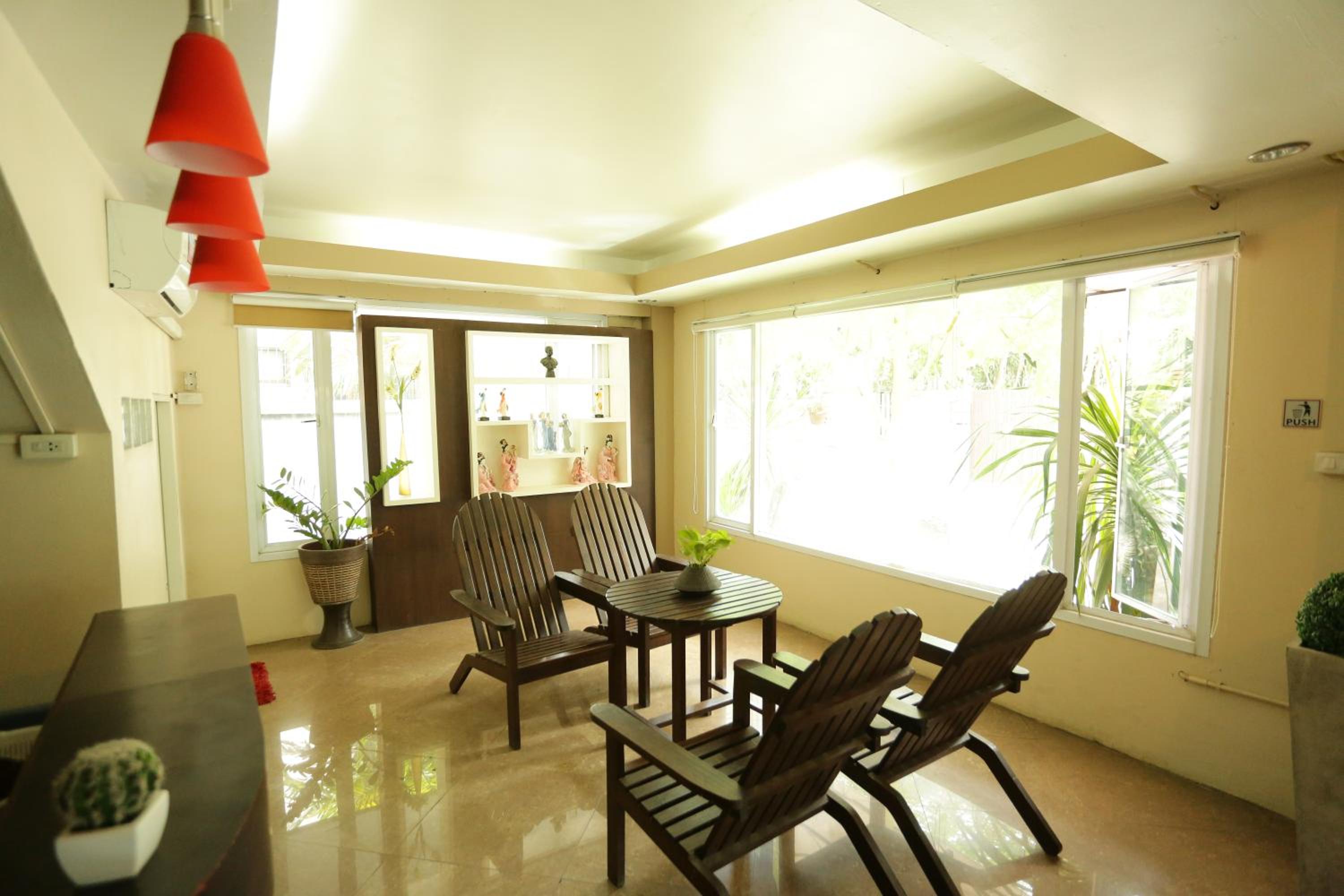 Puangpech Place