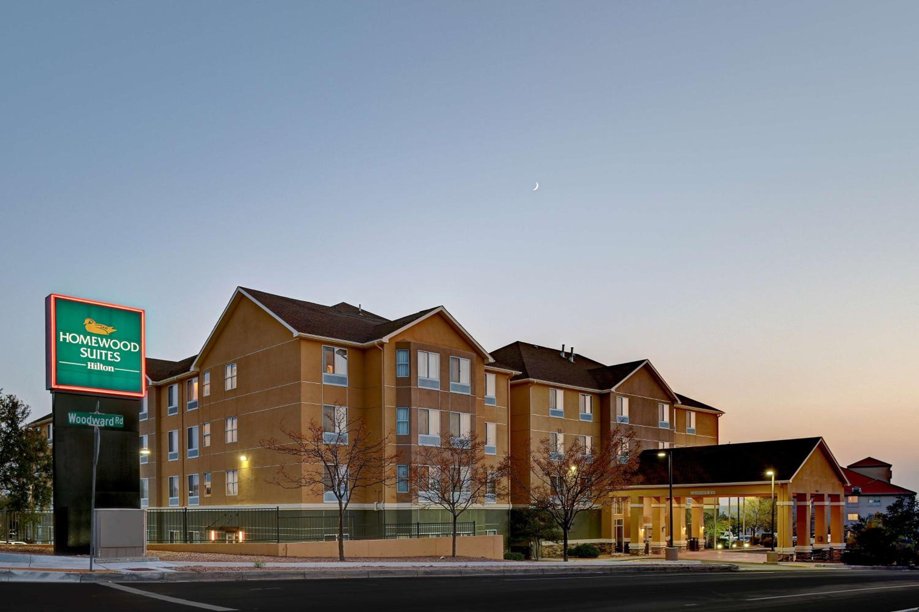 Hotel Homewood Suites by Hilton Albuquerque Airport - Image 1