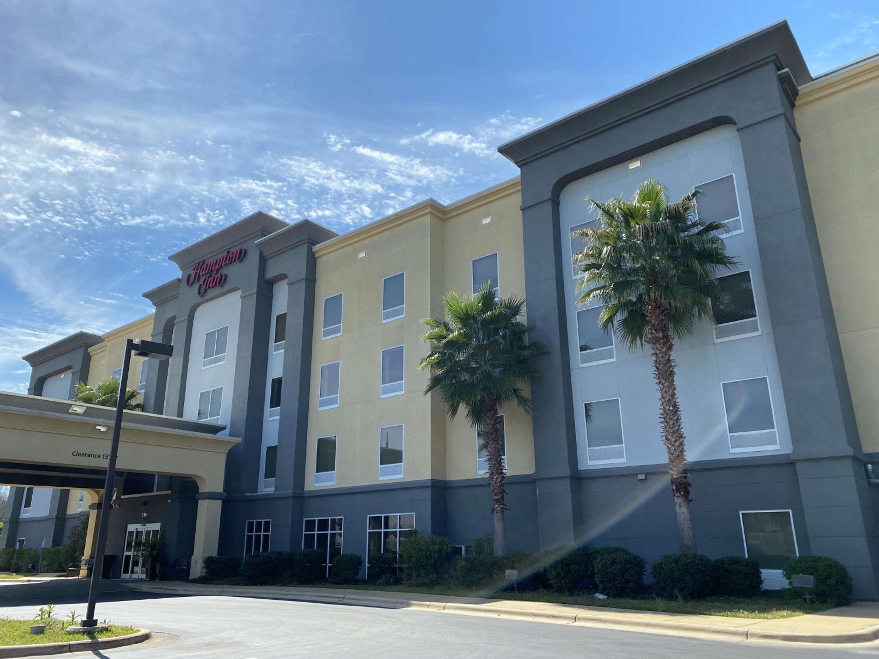 Leesville Vacations - Hampton Inn by Hilton Leesville Fort Johnson - Property Image 1