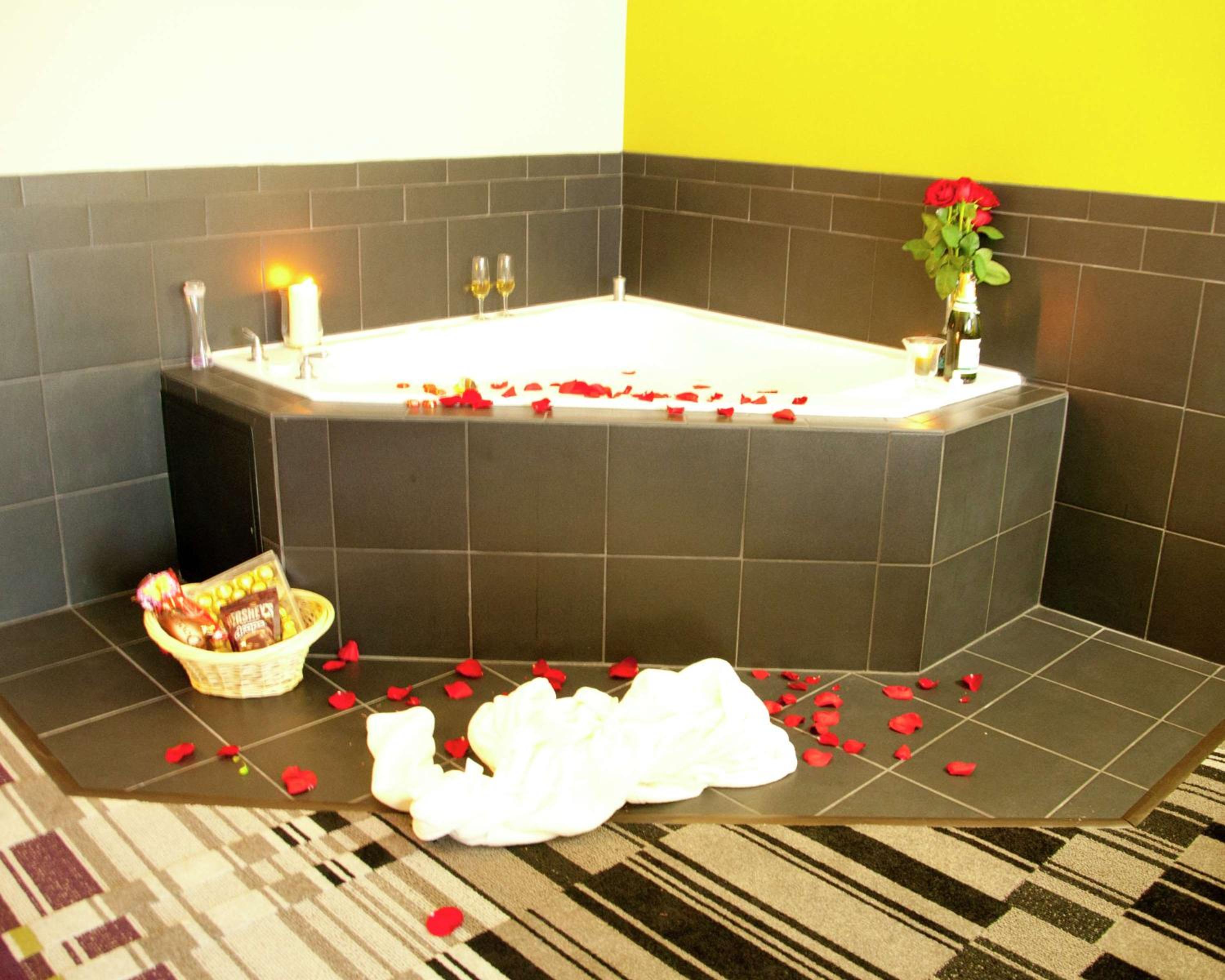 Leesville Vacations - Hampton Inn by Hilton Leesville Fort Johnson - Property Image 2