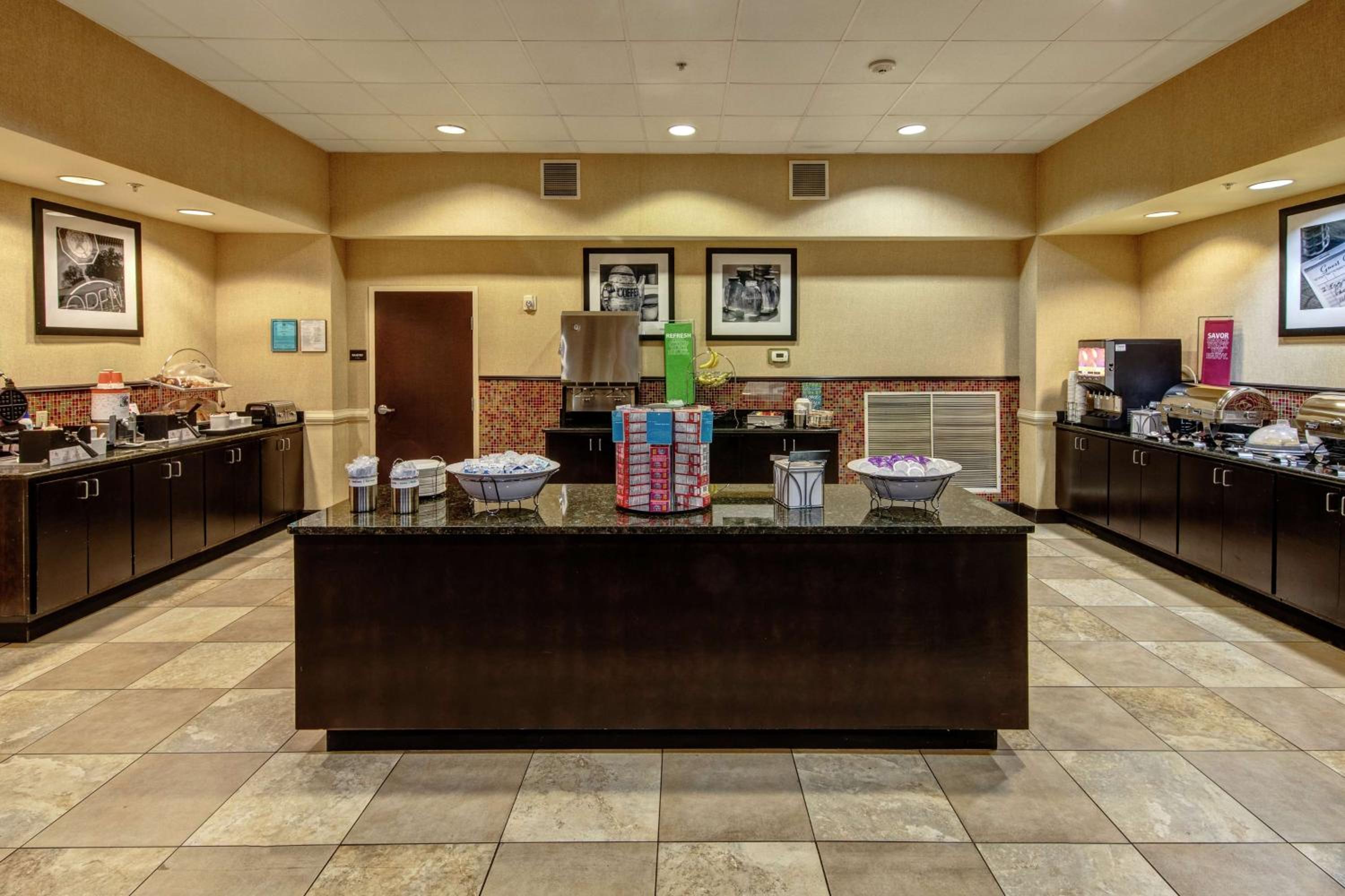 Jacksonville Vacations - Hampton Inn Jacksonville - Property Image 43