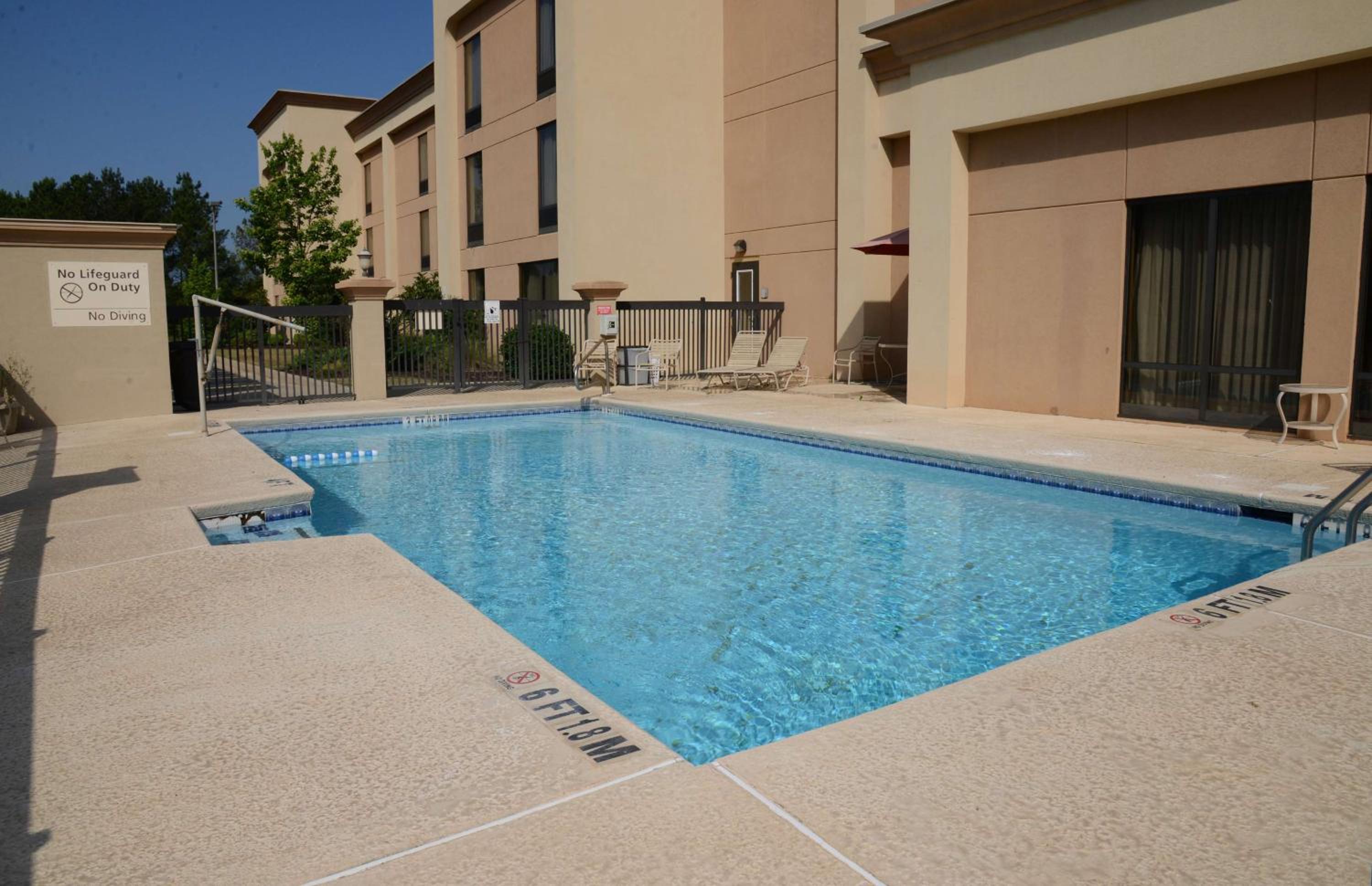 Americus Vacations - Hampton Inn Americus - Property Image 3