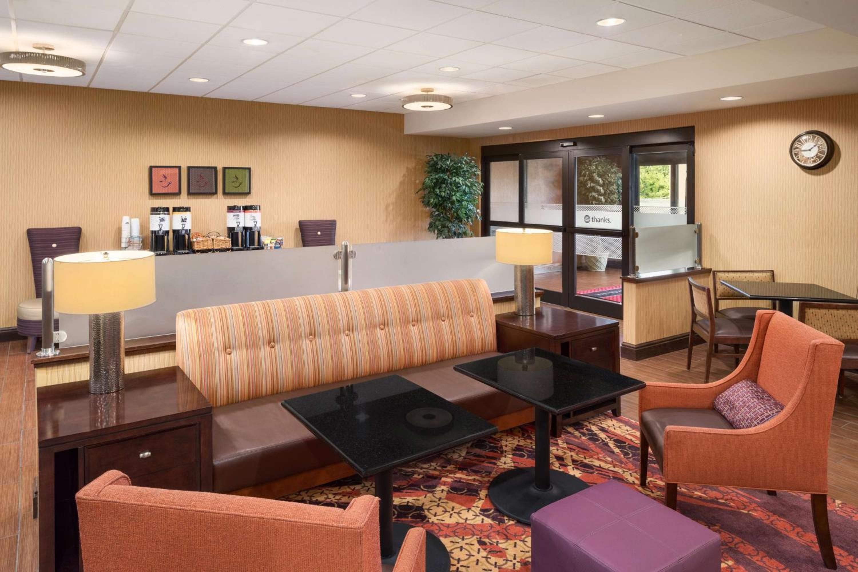 Hampton Inn Belle Vernon - Property Image 23