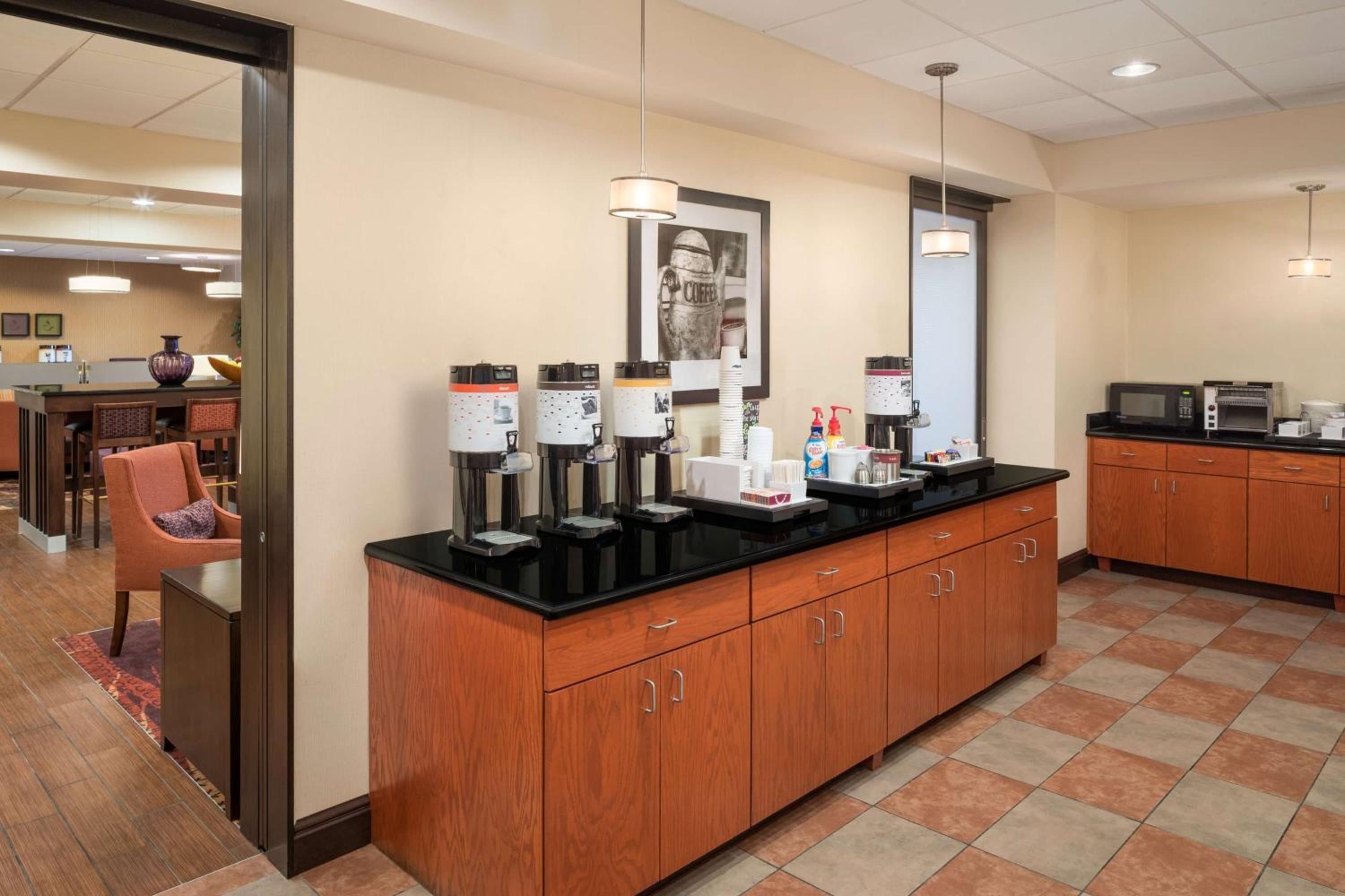 Hampton Inn Belle Vernon - Property Image 17