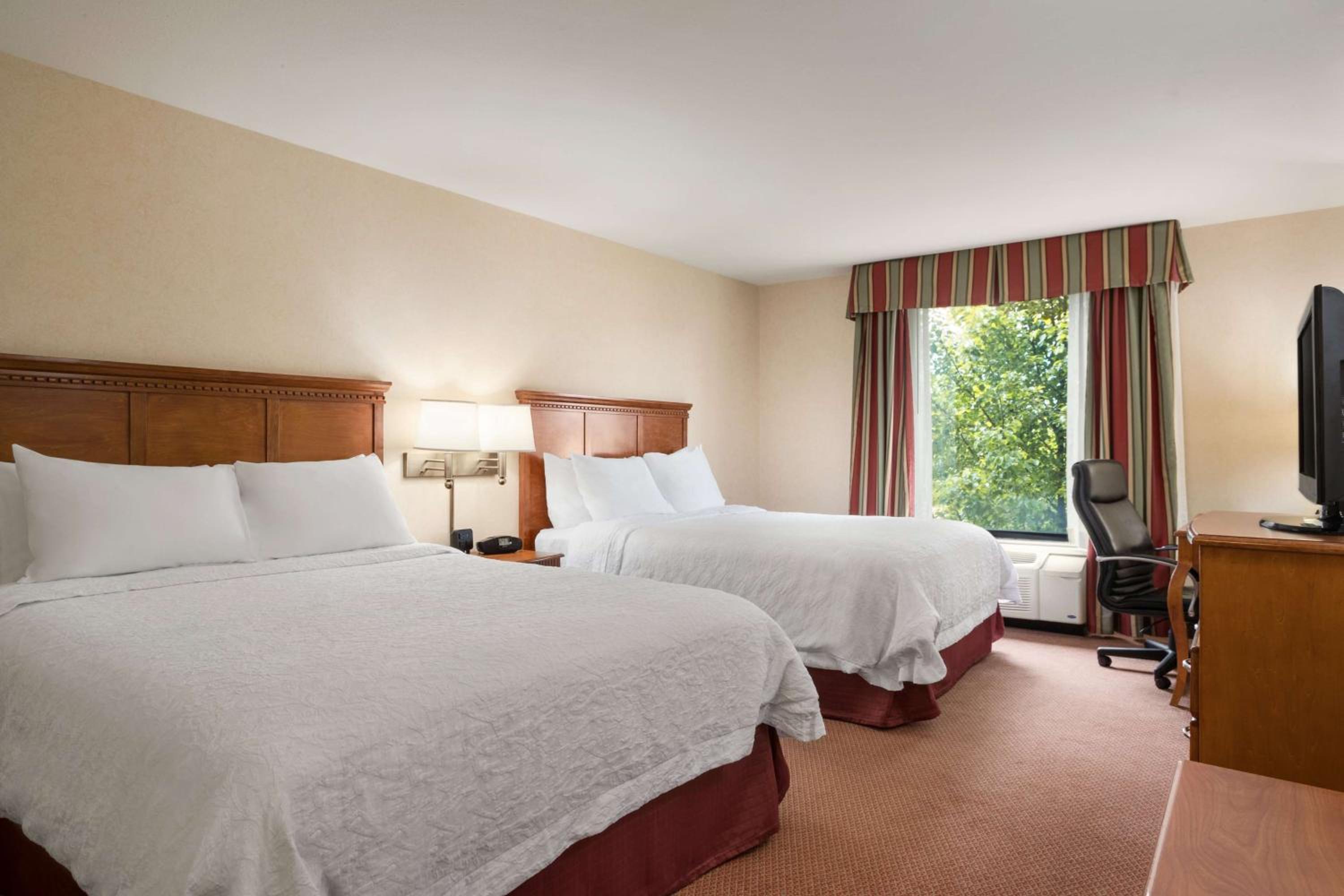 Hampton Inn Belle Vernon - Property Image 7