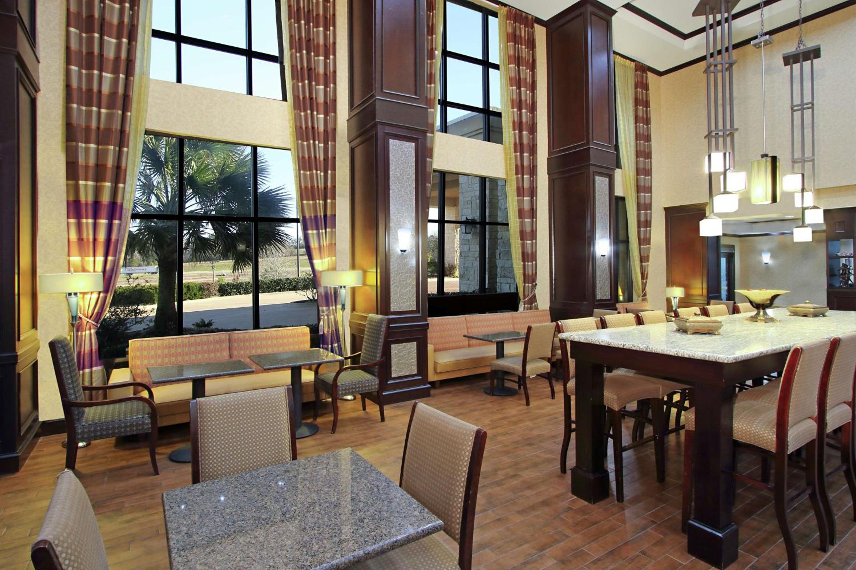 Hampton Inn & Suites Buffalo, 사진 57