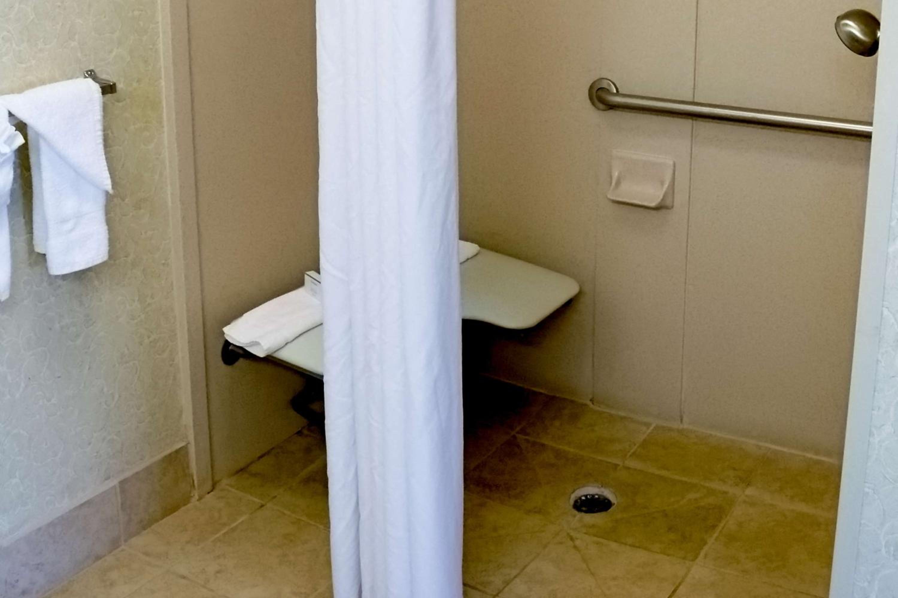 Hampton Inn  Suites Birmingham-Pelham - I-65 - Property Image 42