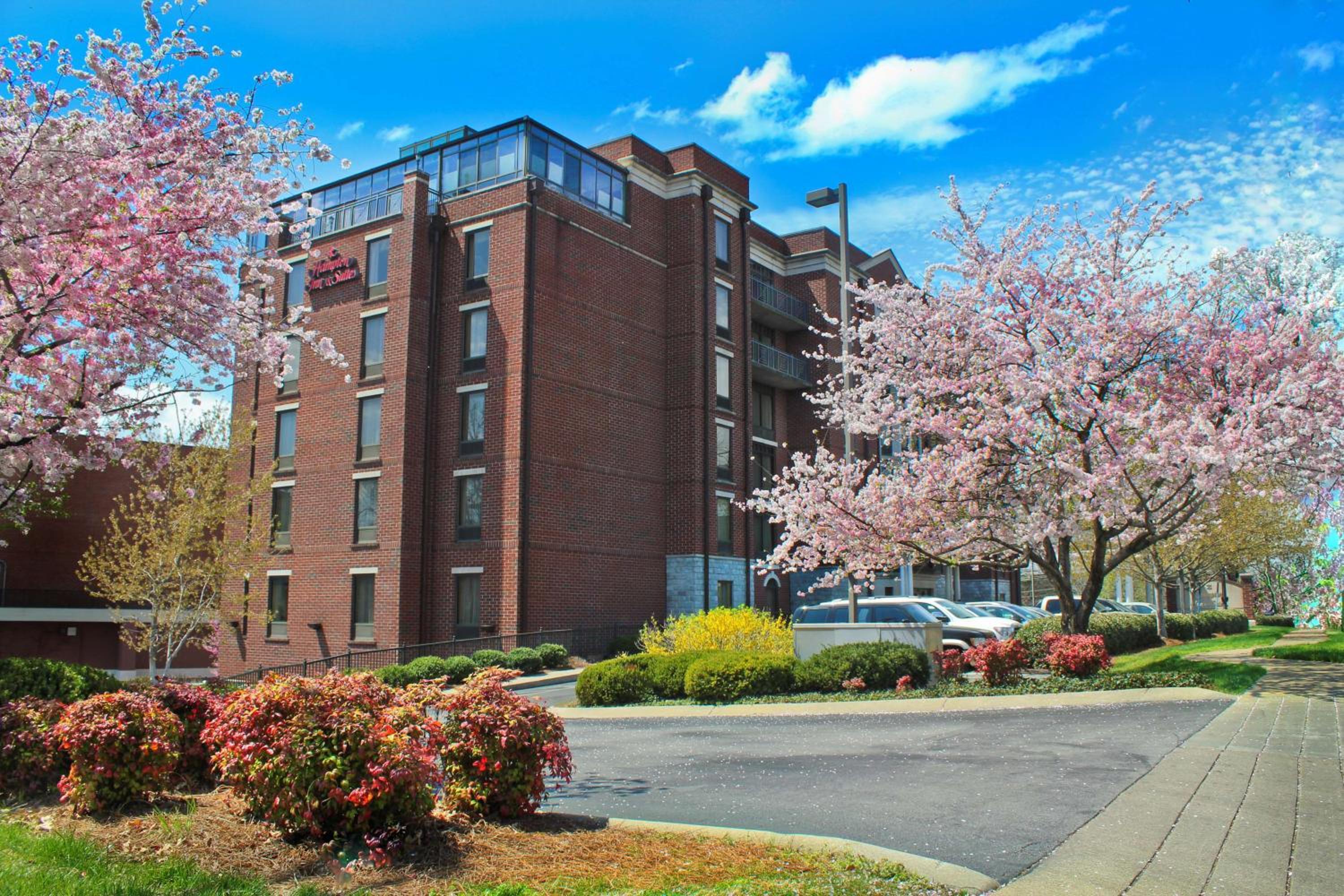 Hampton Inn  Suites Nashville-Green Hills - Property Image 2