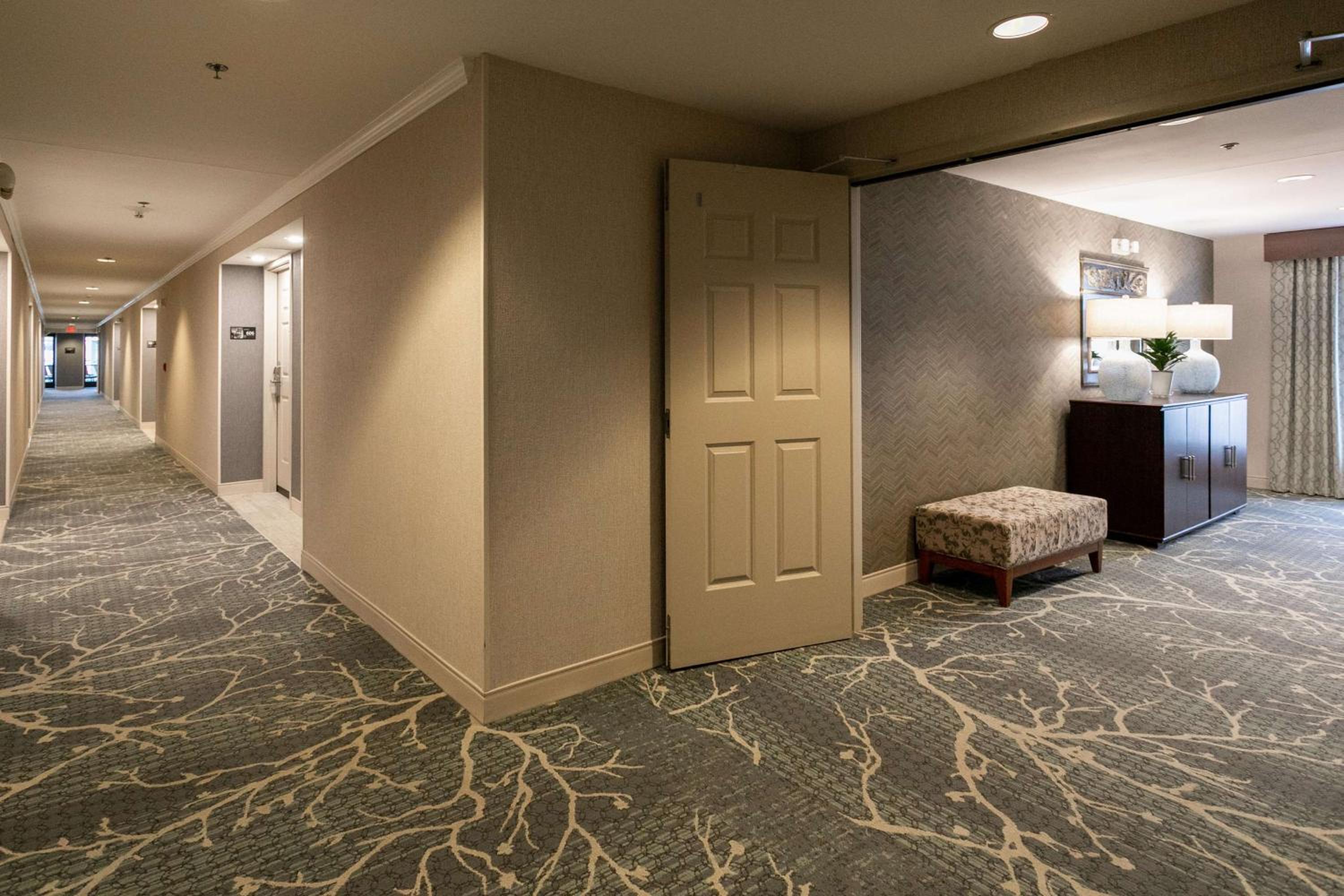 Hampton Inn  Suites Nashville-Green Hills - Property Image 6