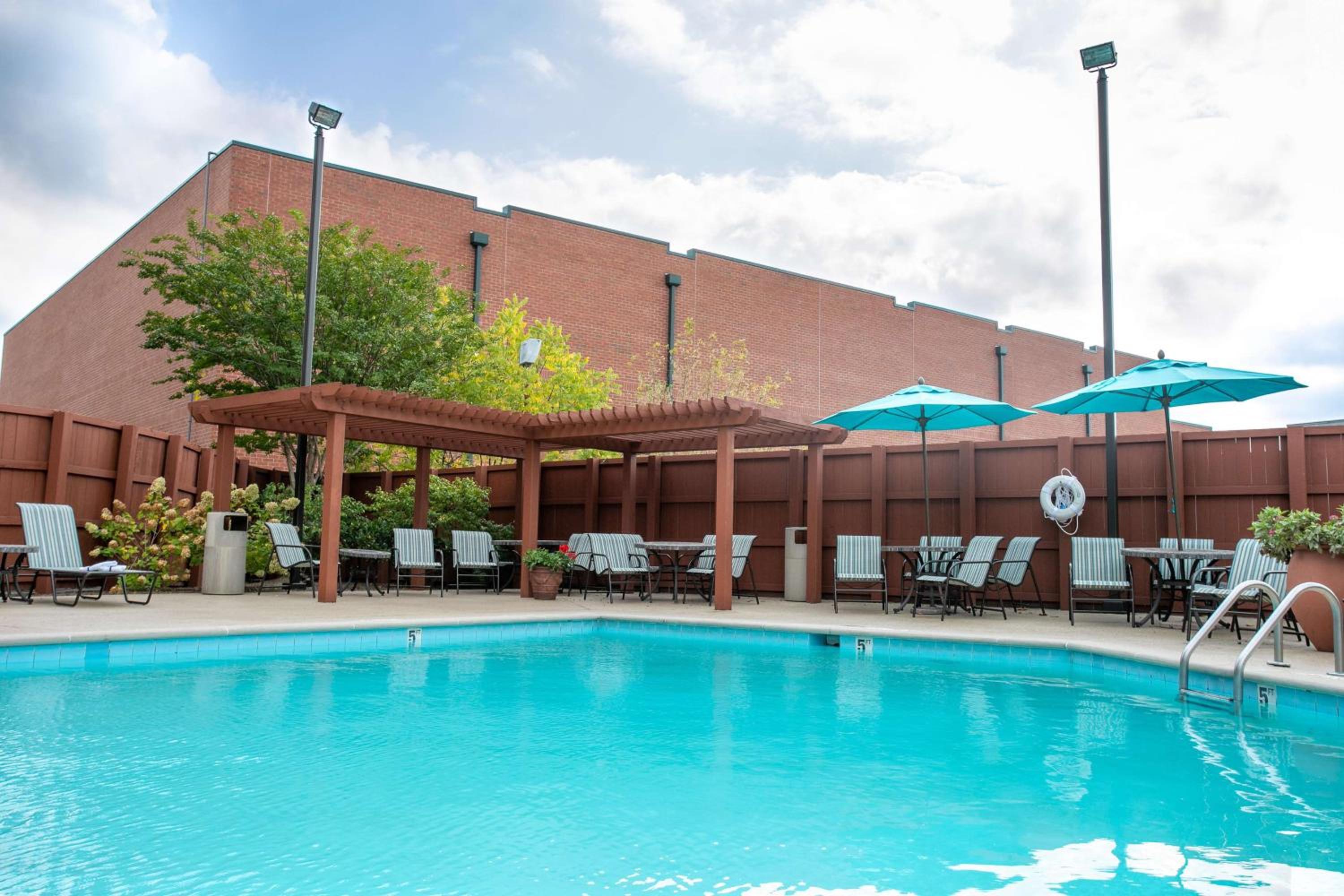Hampton Inn  Suites Nashville-Green Hills - Property Image 8