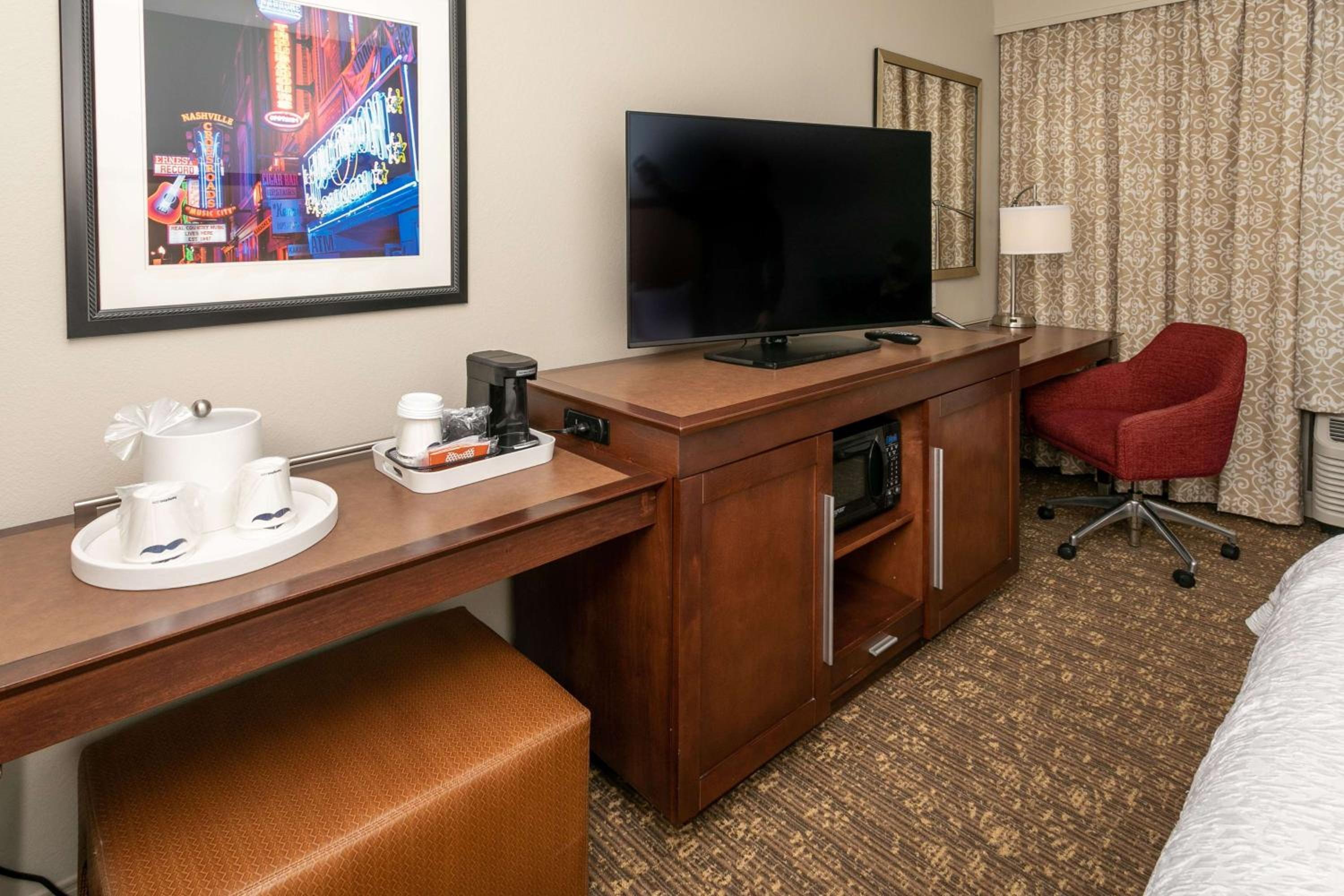 Hampton Inn Suites Nashville-Green Hills - Property Image 37