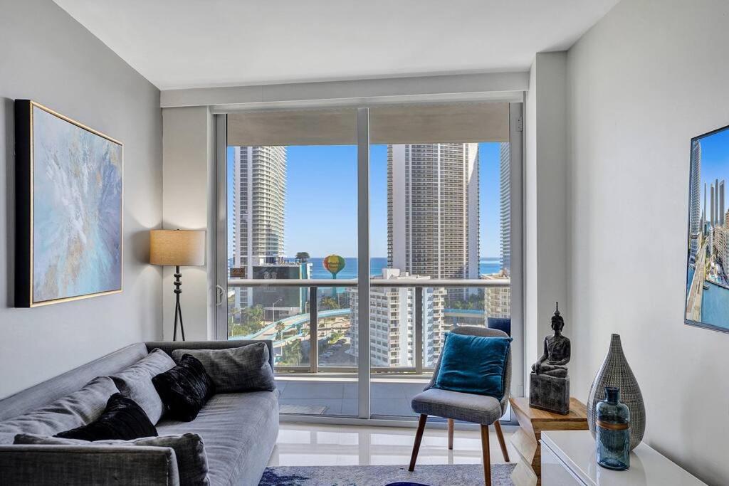 Perfect Vacation 4 Bedroom Condo Beach Access