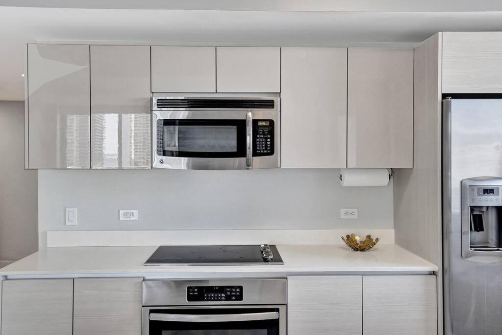 Perfect Vacation 4 Bedroom Condo Beach Access