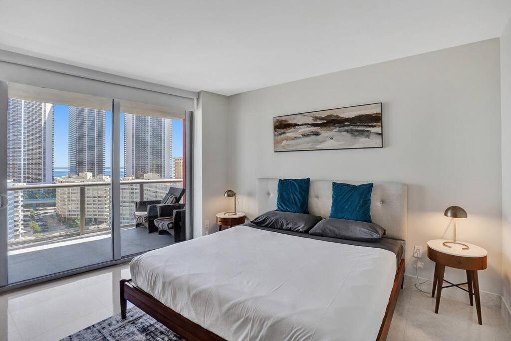 Perfect Vacation 4 Bedroom Condo Beach Access