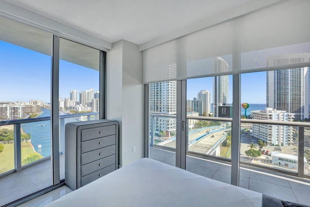 Perfect Vacation 4 Bedroom Condo Beach Access