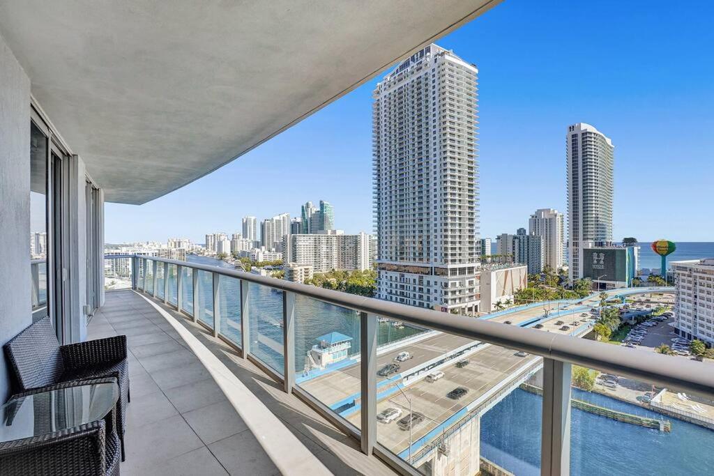 Perfect Vacation 4 Bedroom Condo Beach Access