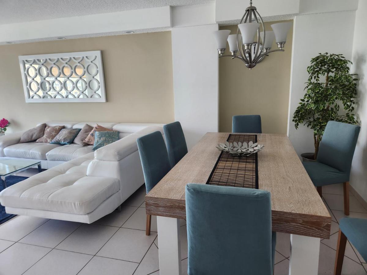 Entire Beach Front Condo w/ pool Amazing view 4pax view 5