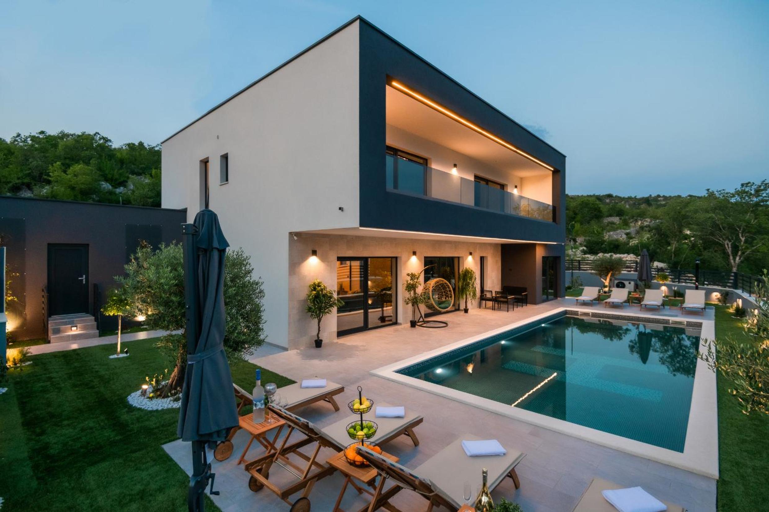 Luxury Villa Hedonica view 2