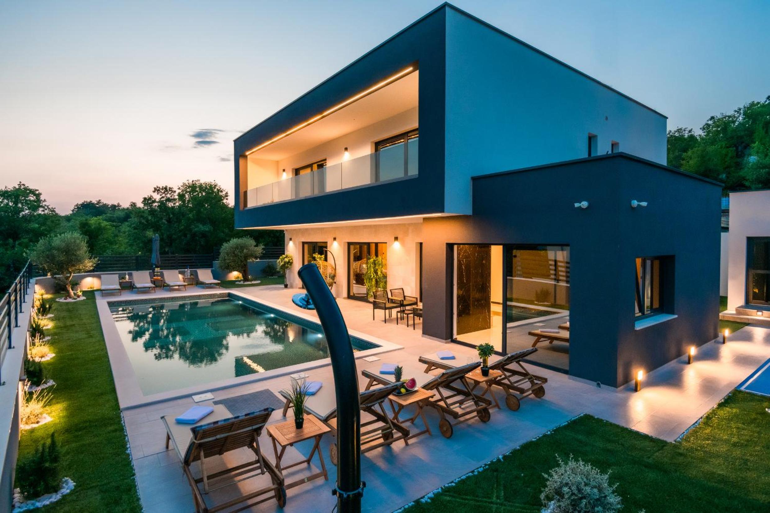 Luxury Villa Hedonica view 3