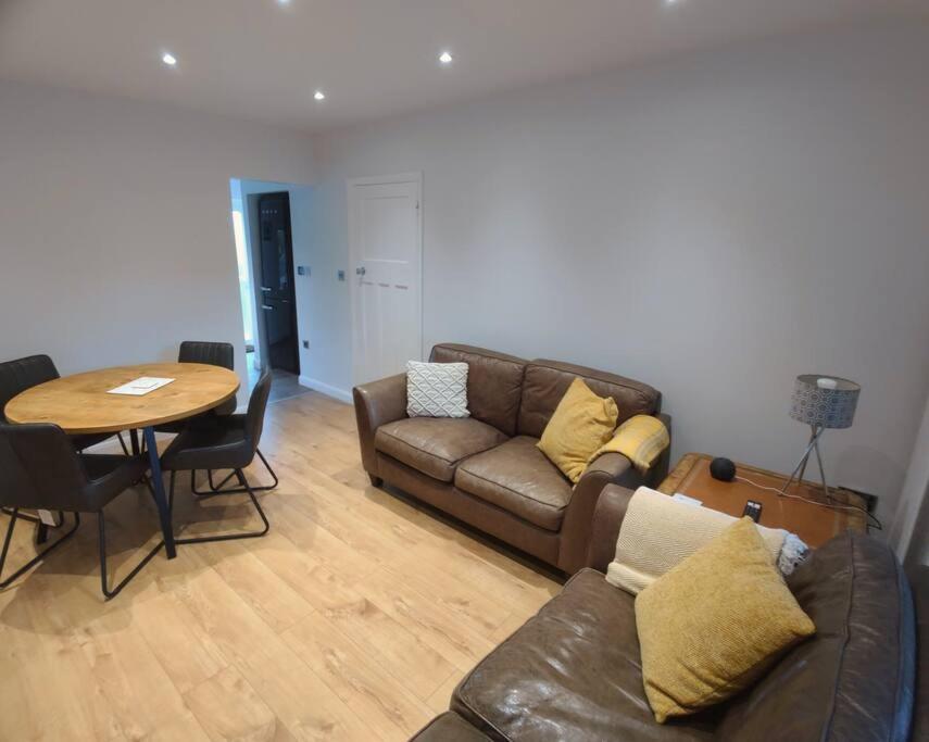 The Prospect -Central Broadstairs seaside house, large garden, outdoor dining, close to beach view 3