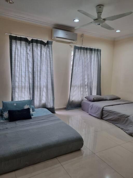 Landed Corner-Lot Townhouse Homestay GG Greenwood Gombak photo 7