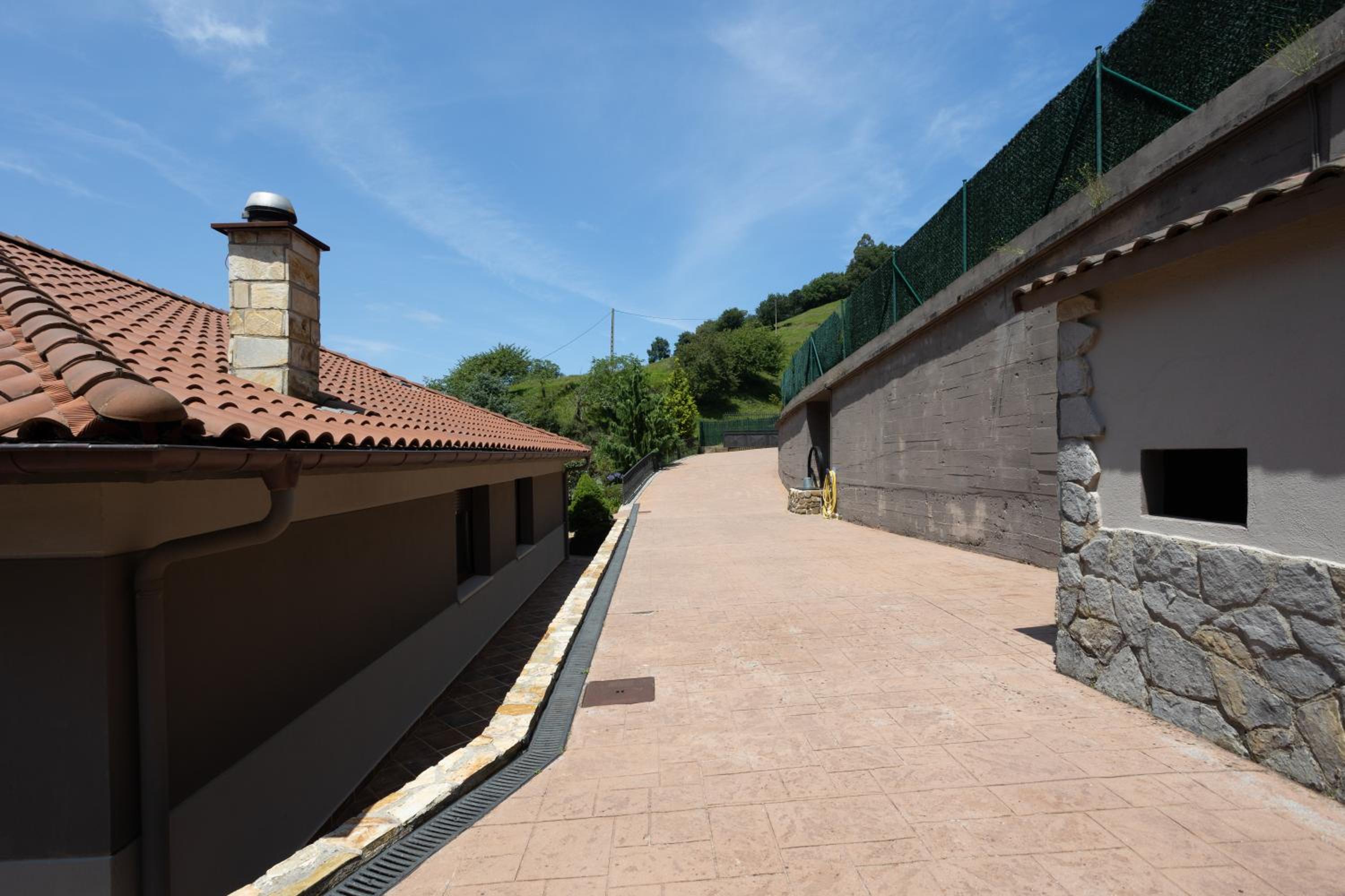 SARREN Villa Pool