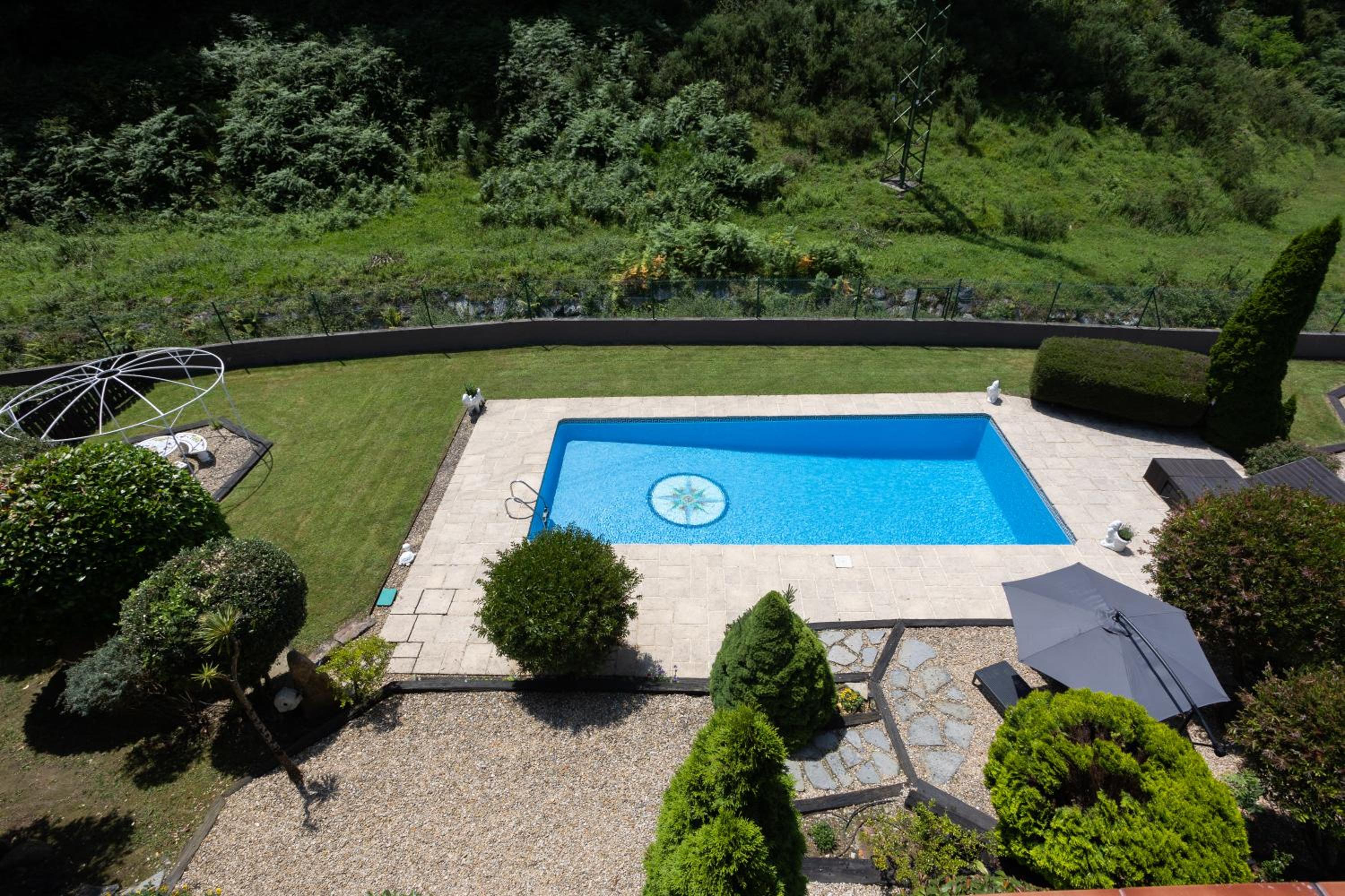 SARREN Villa Pool