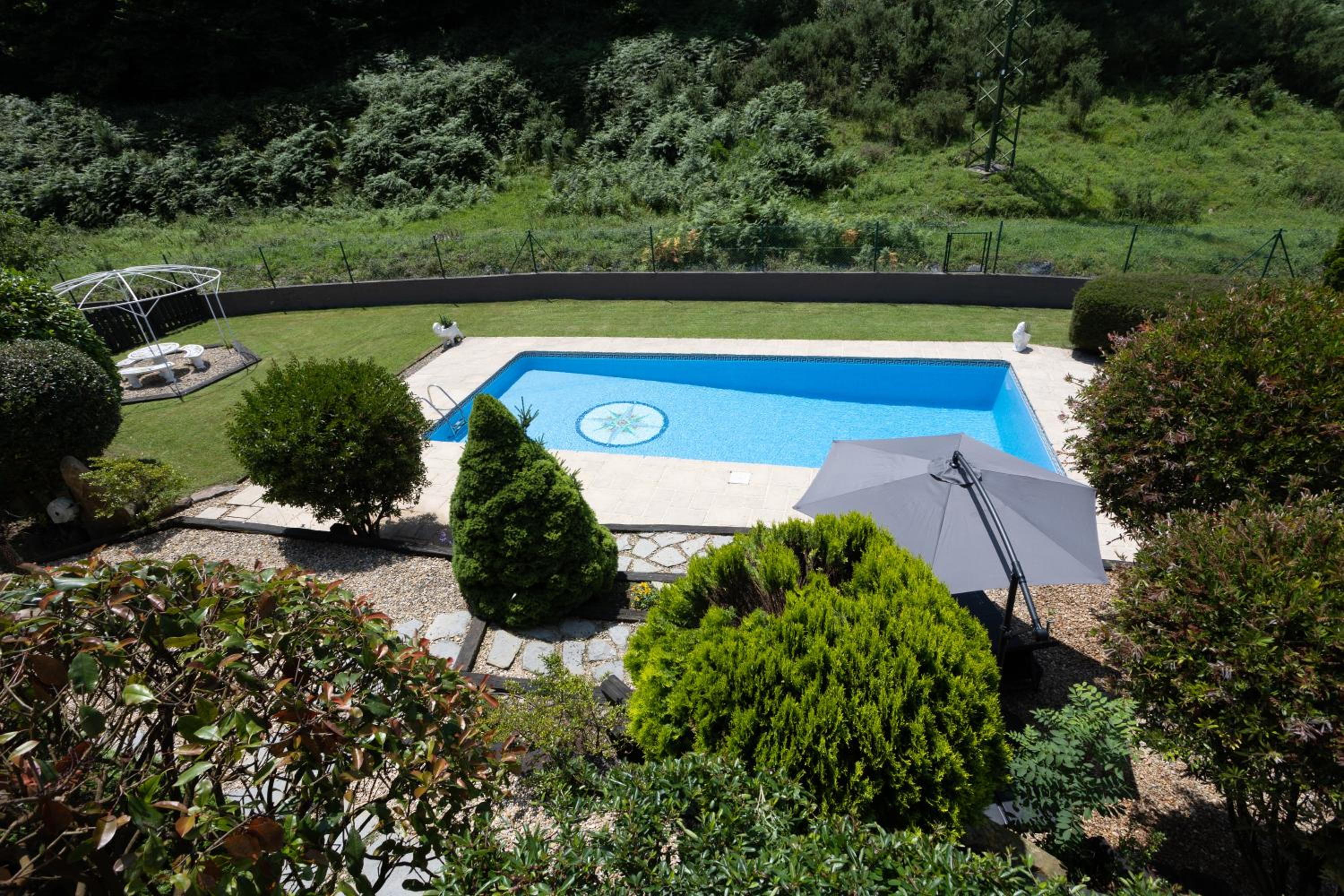 SARREN Villa Pool