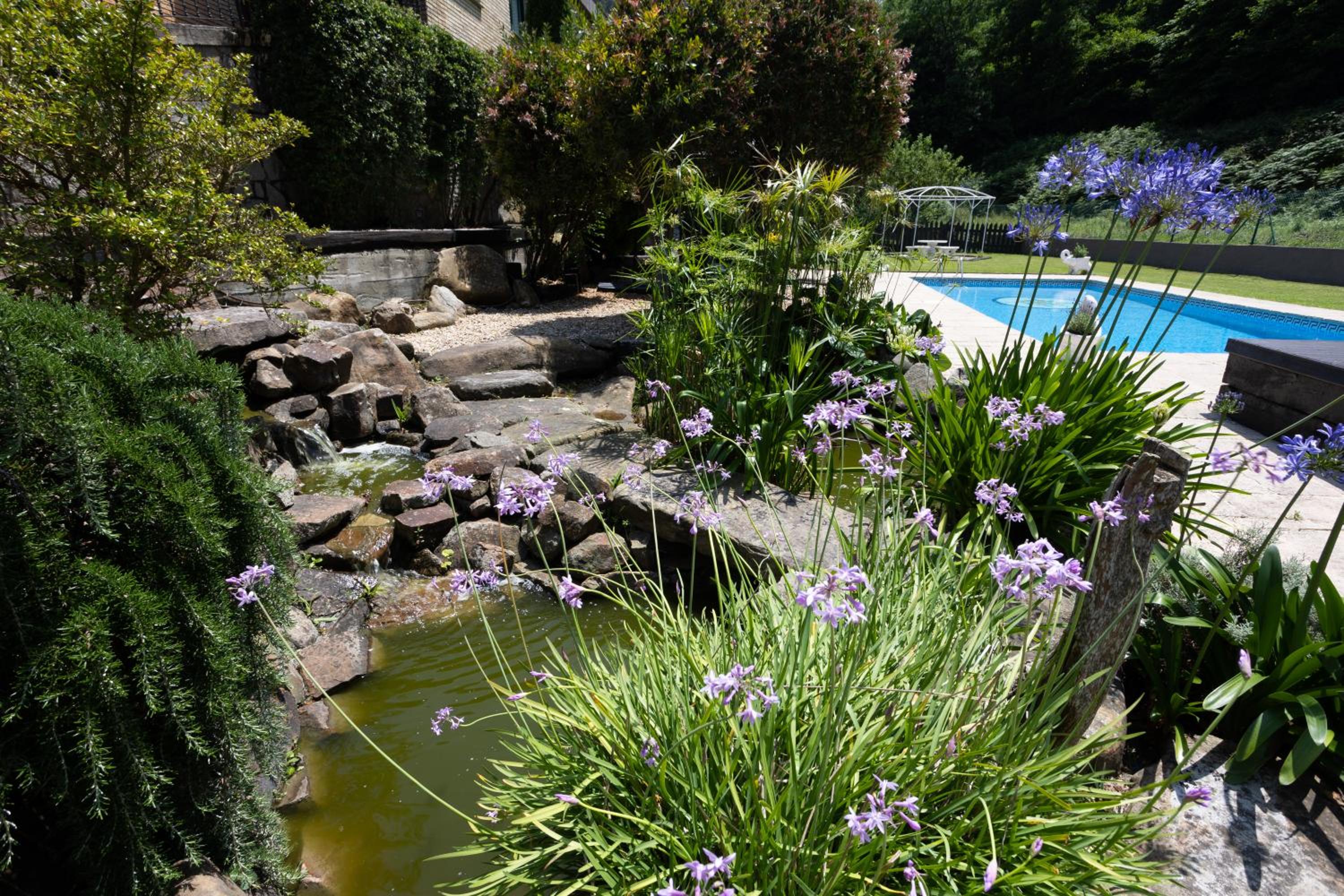 SARREN Villa Pool
