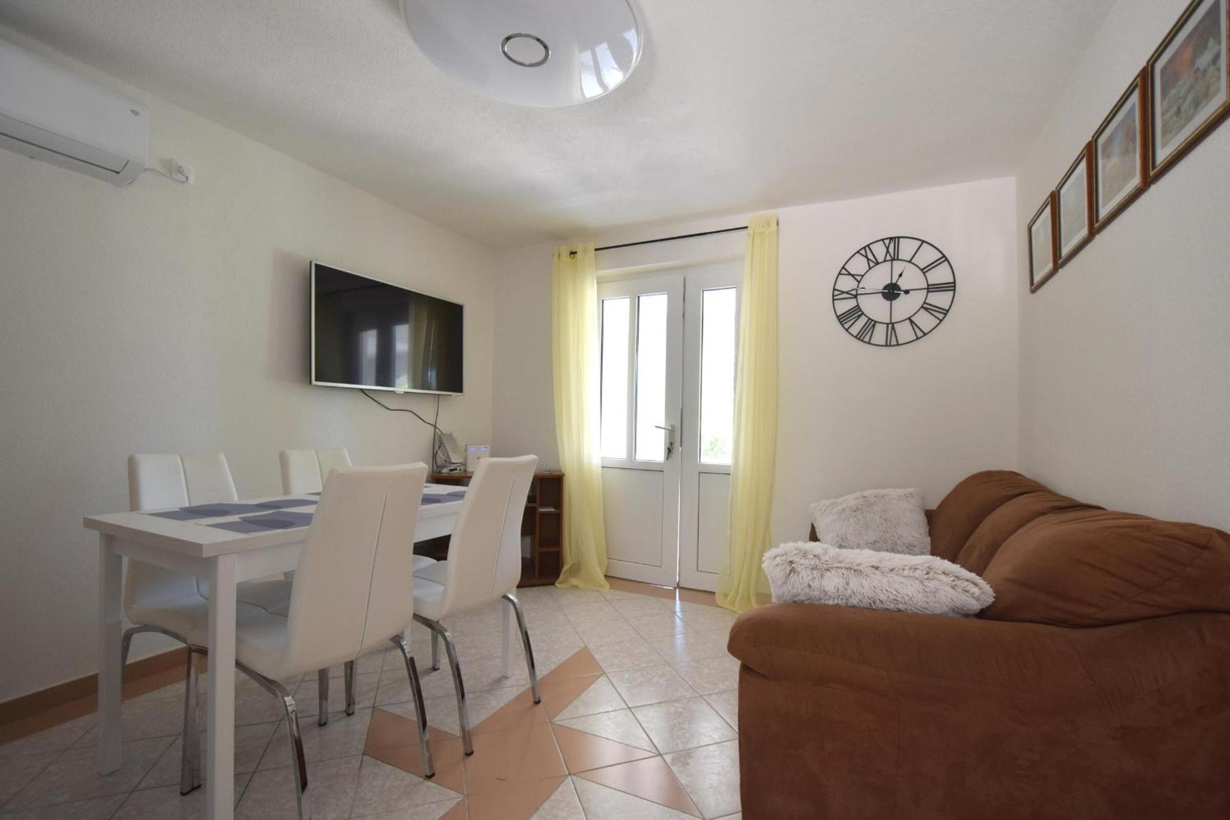 Apartment Pesja