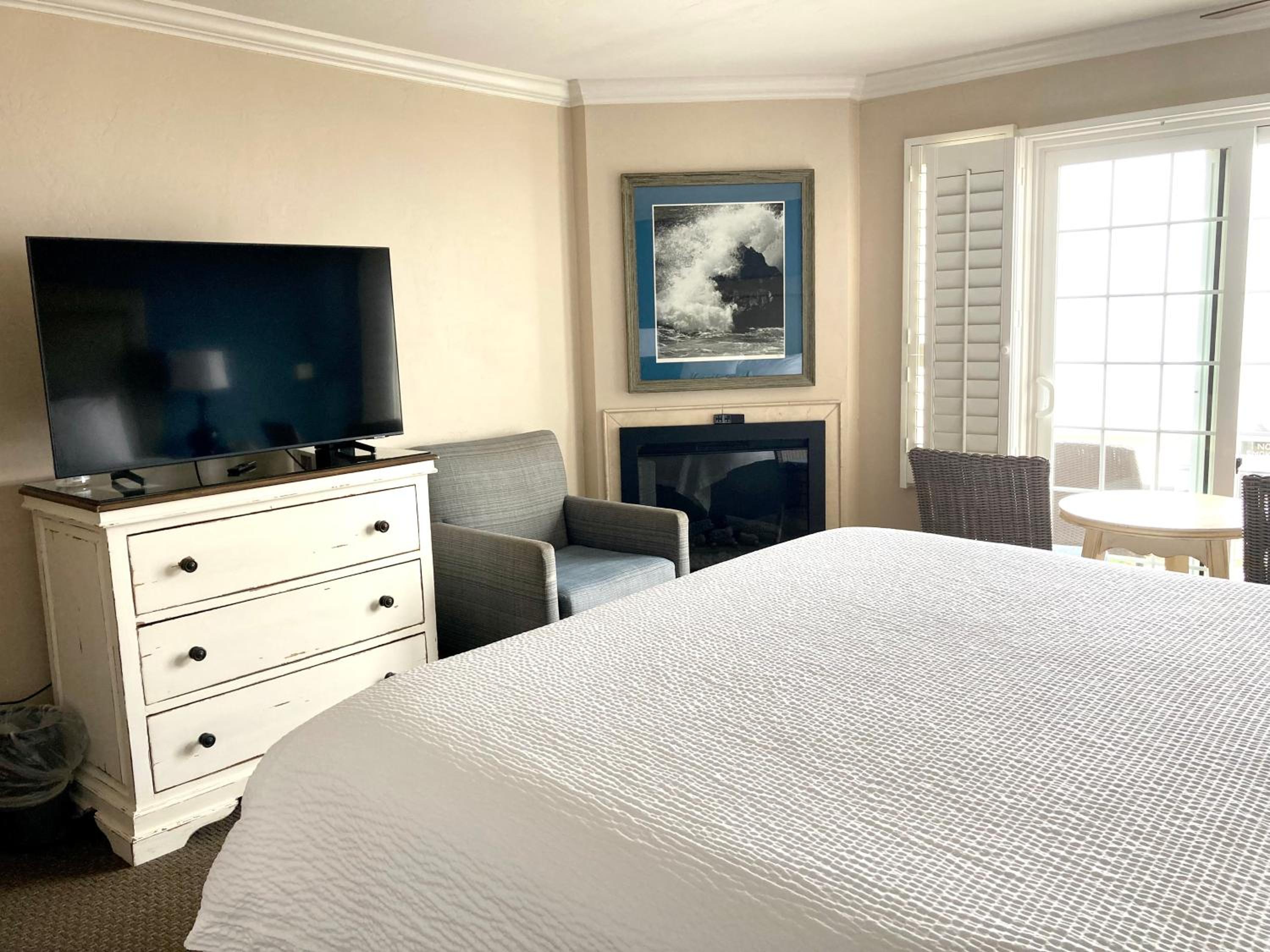 Sand Pebbles Inn