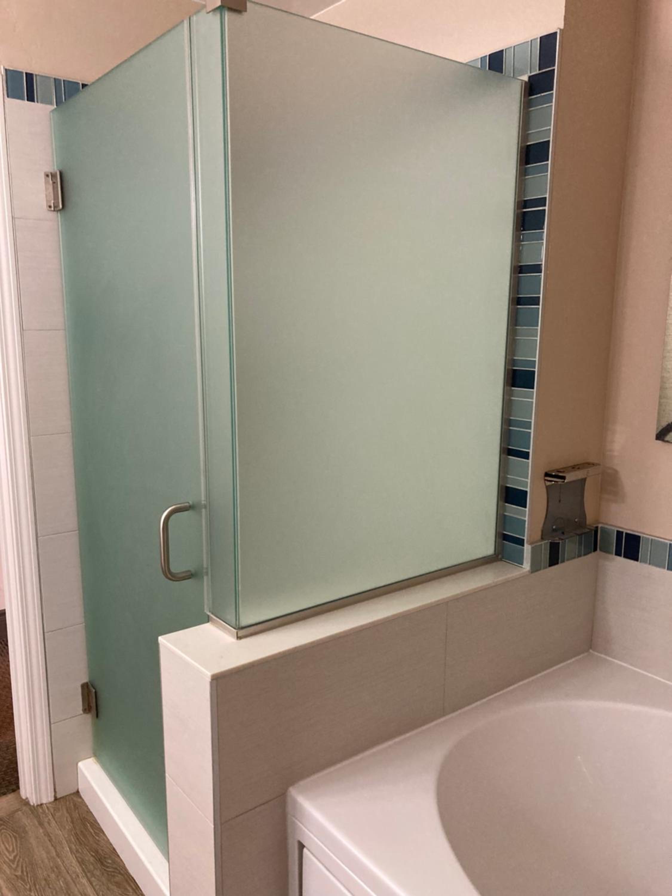 Sand Pebbles Inn