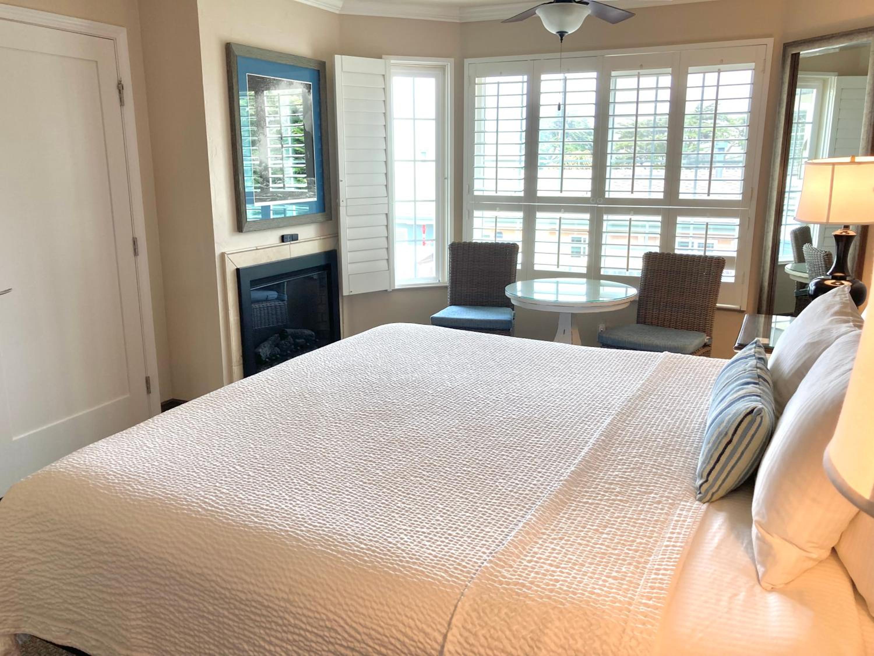 Sand Pebbles Inn