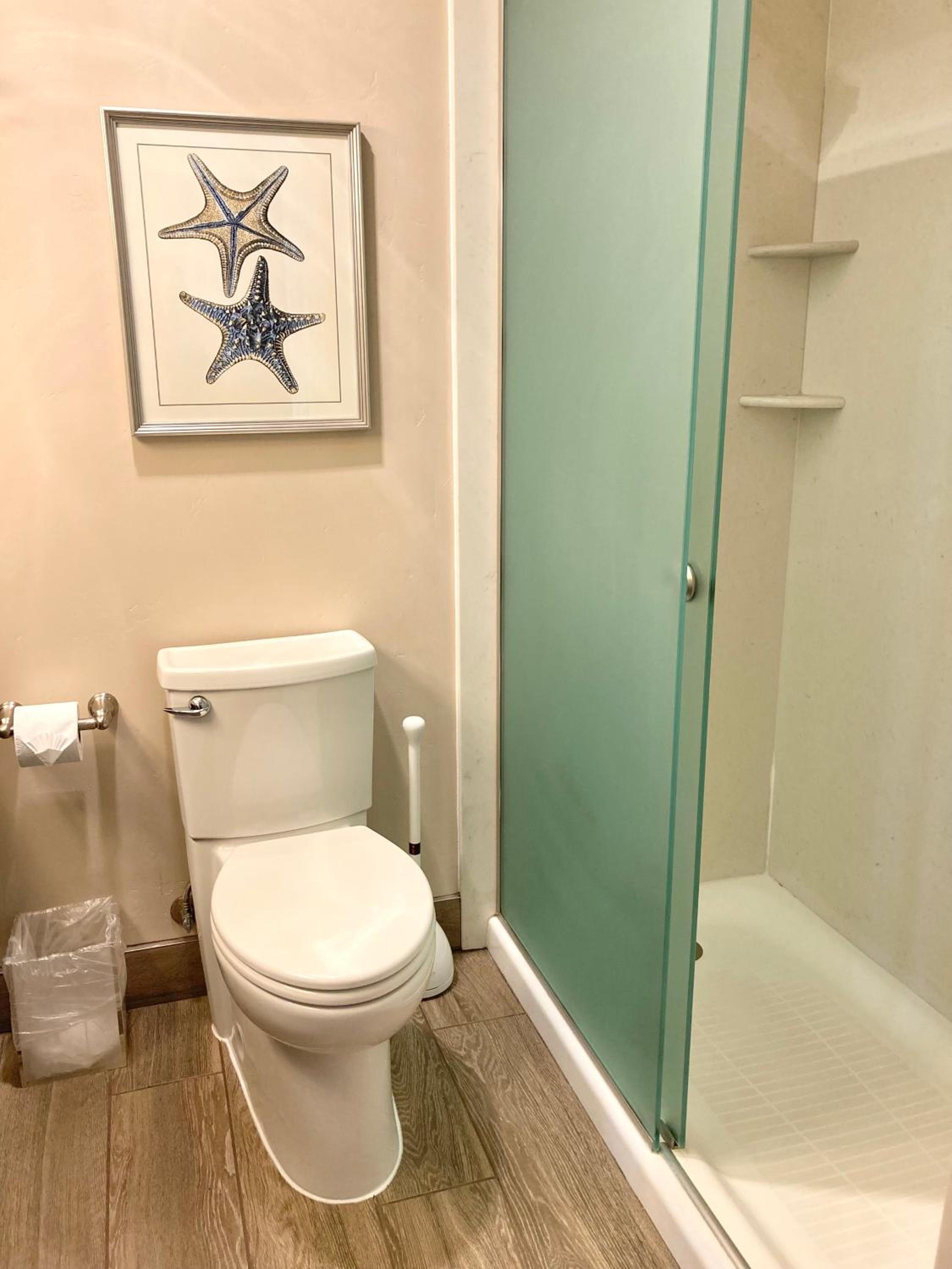 Sand Pebbles Inn
