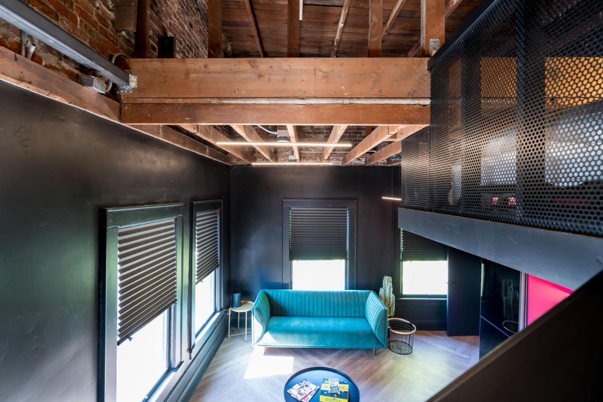 The 505 Eugene view 5