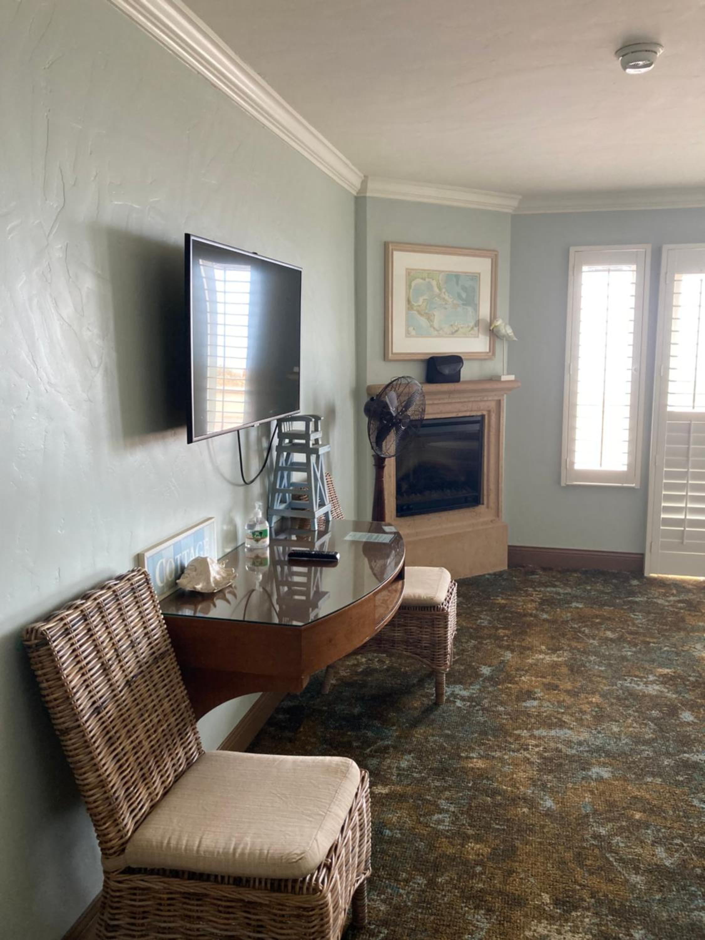 Blue Dolphin Inn