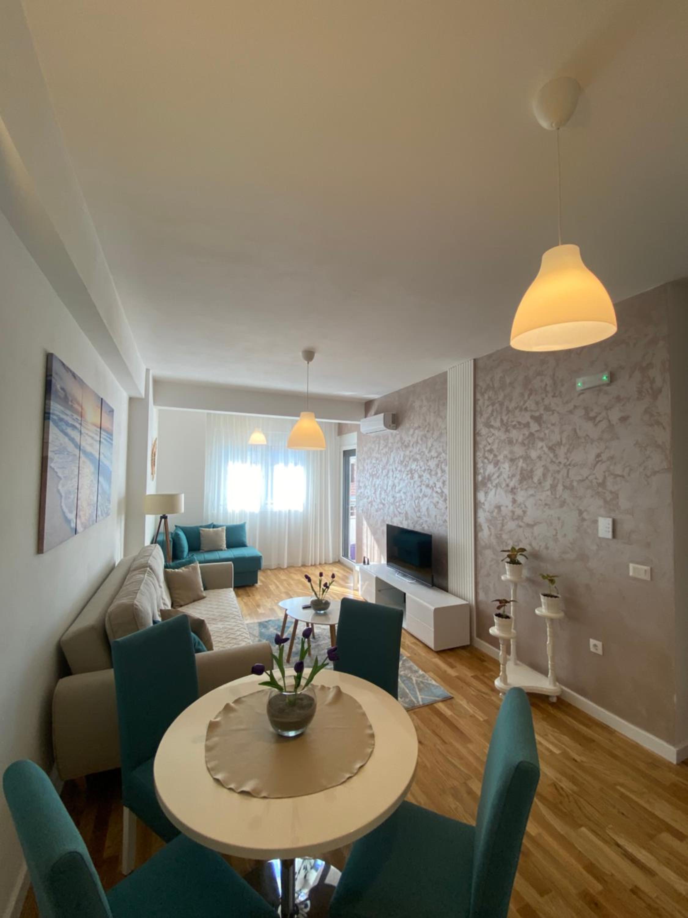 Crown Apartment