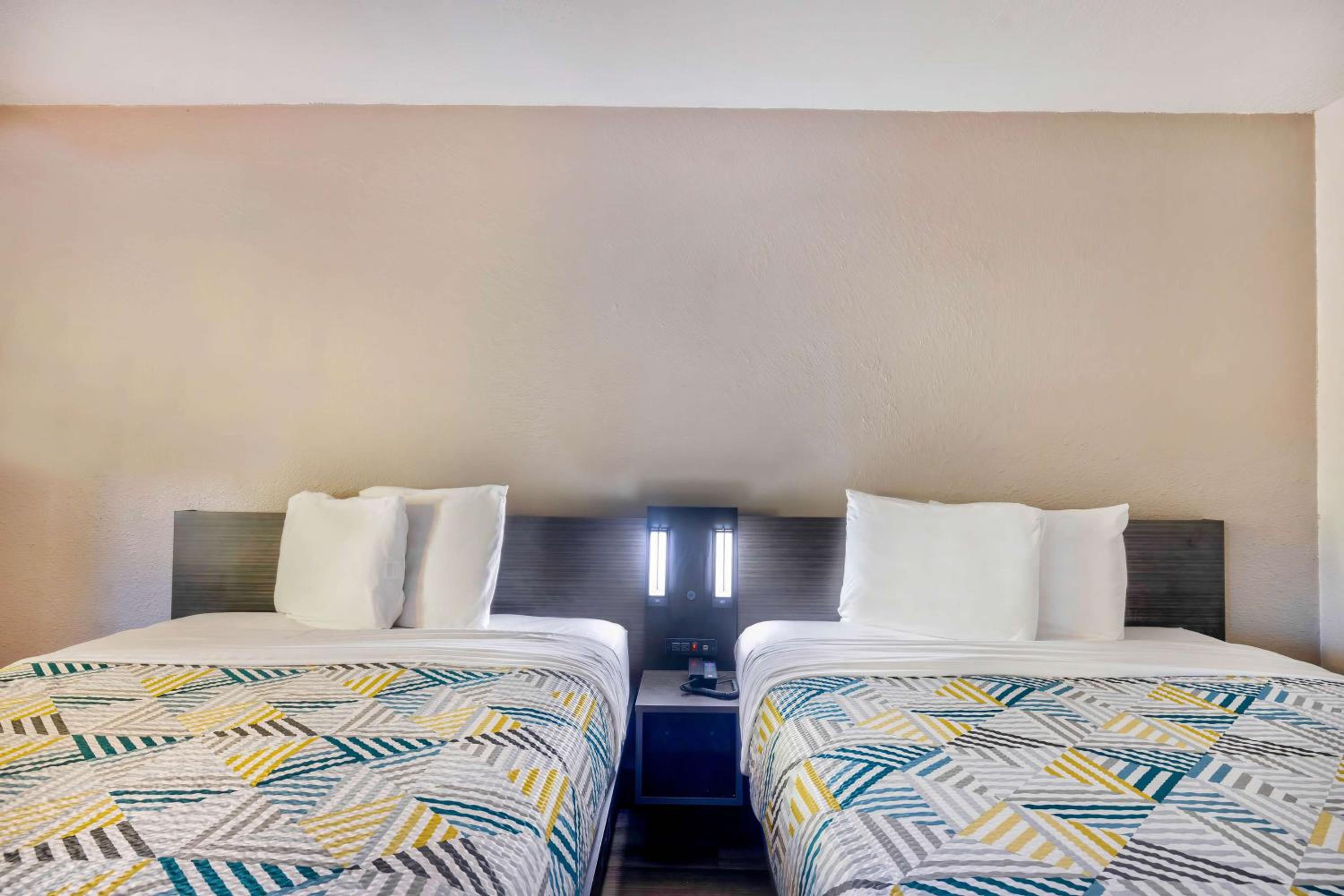 Hammond Vacations - Motel 6-Hammond, IN - Chicago Area - Property Image 10