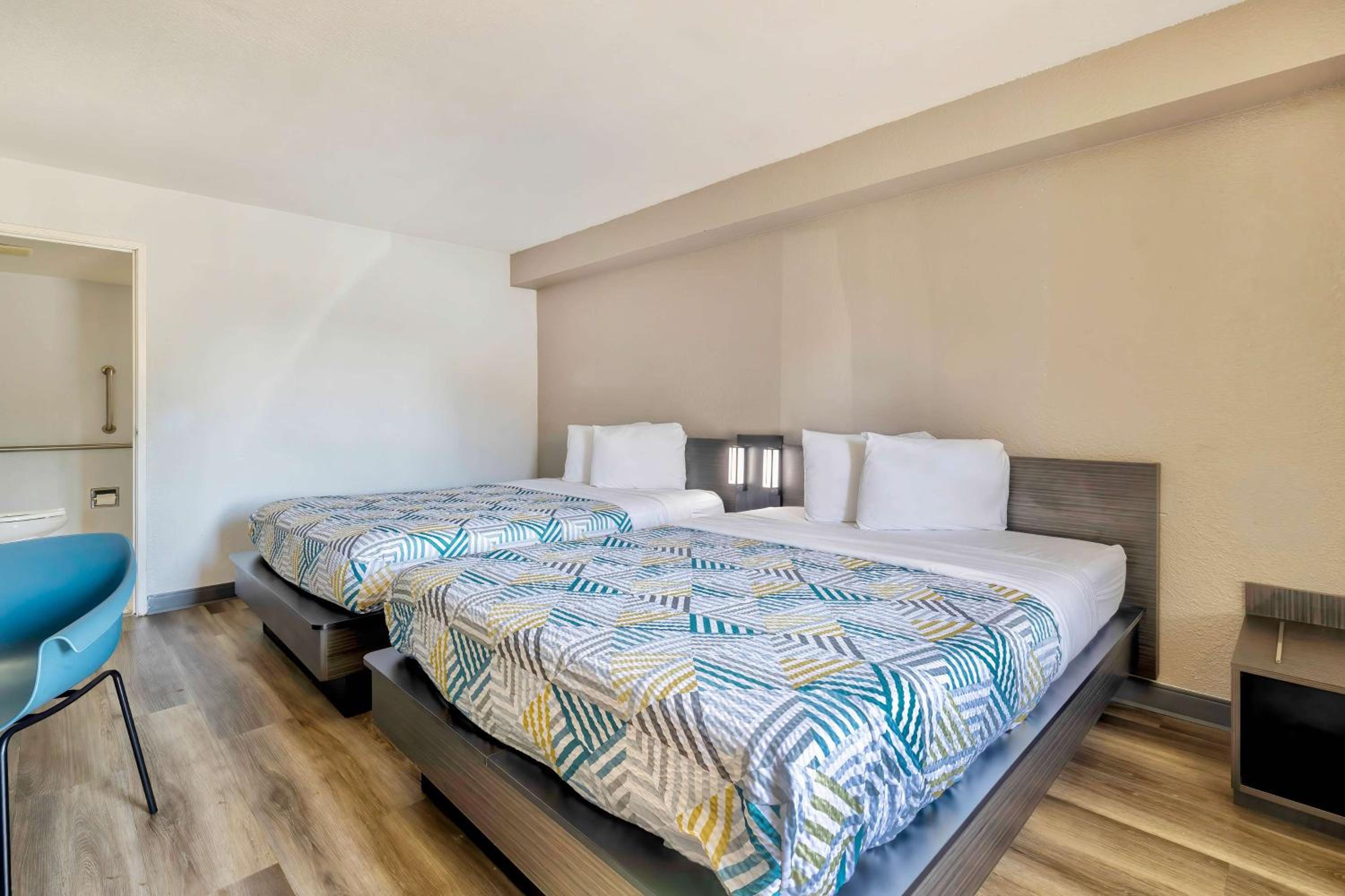 Hammond Vacations - Motel 6-Hammond, IN - Chicago Area - Property Image 15