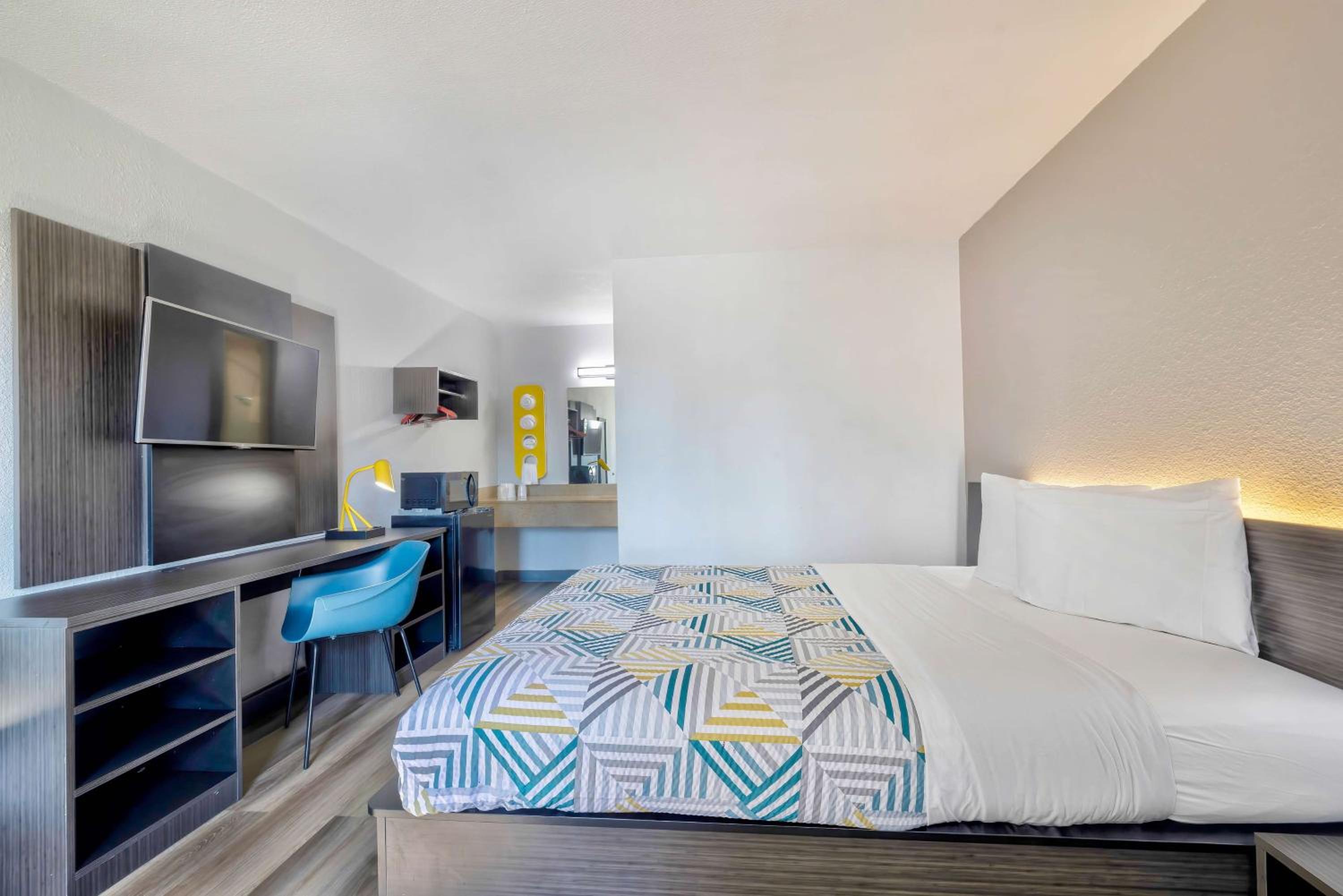Hammond Vacations - Motel 6-Hammond, IN - Chicago Area - Property Image 13