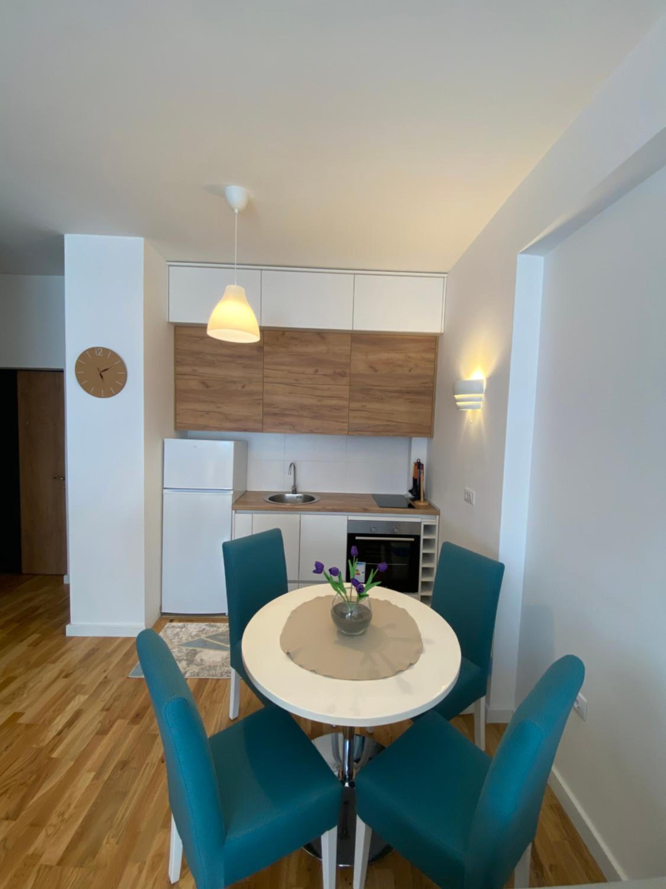 Crown Apartment