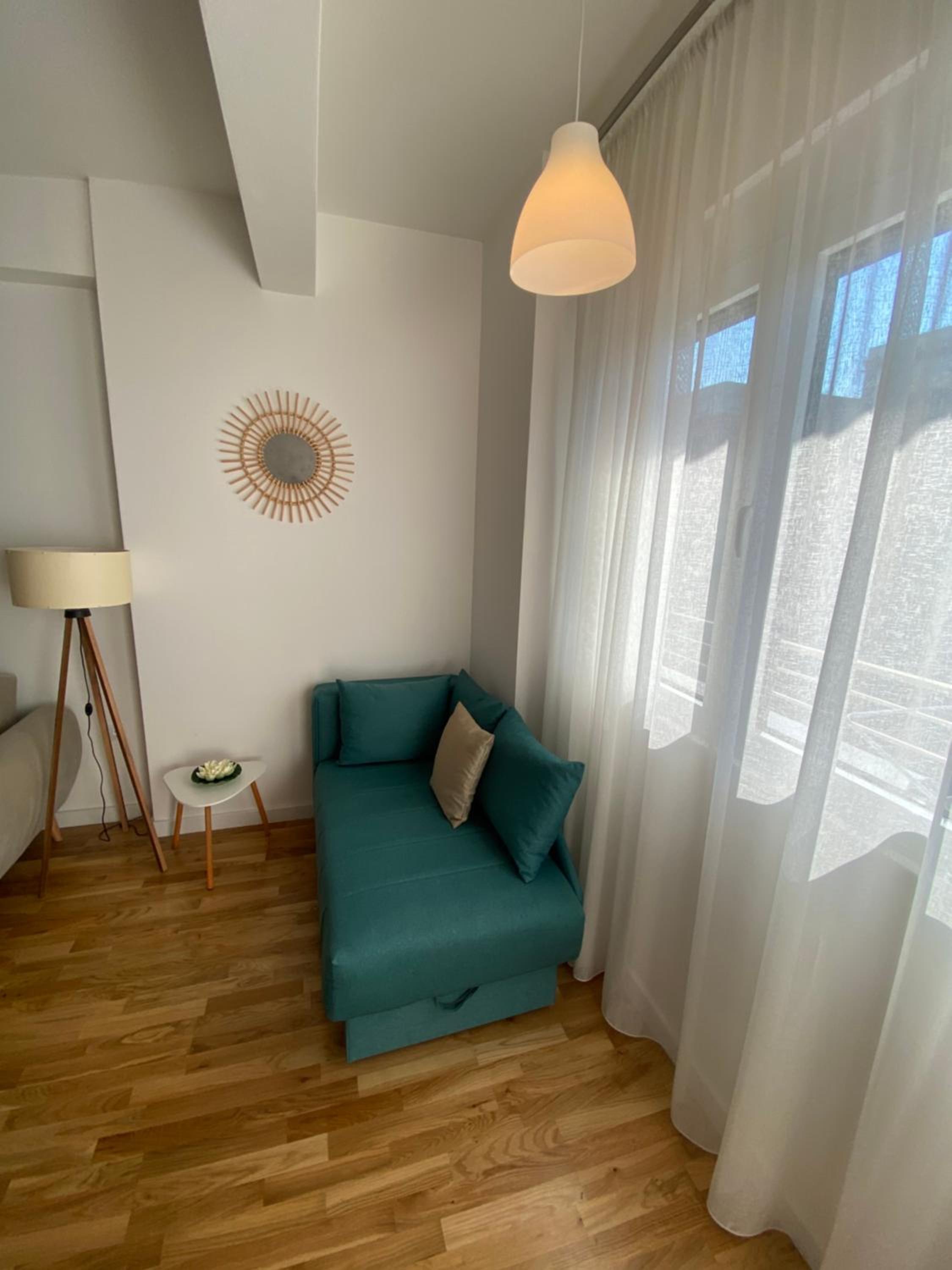 Crown Apartment