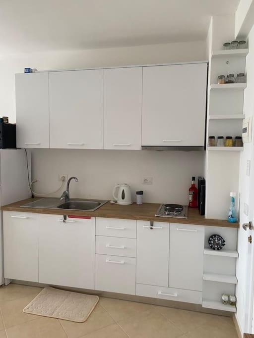 The Flip-Flop Apartment