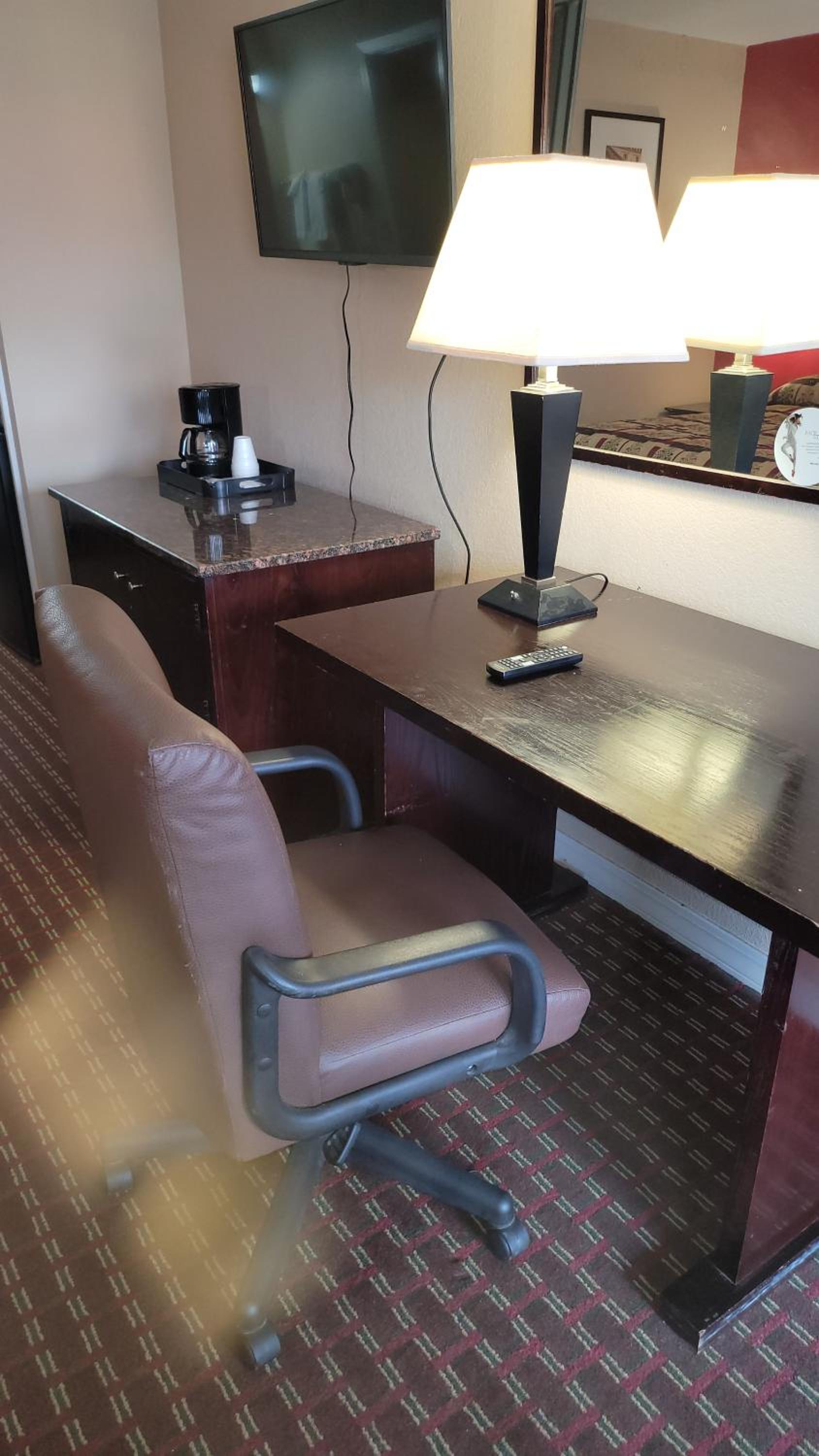 Western Motel view 5