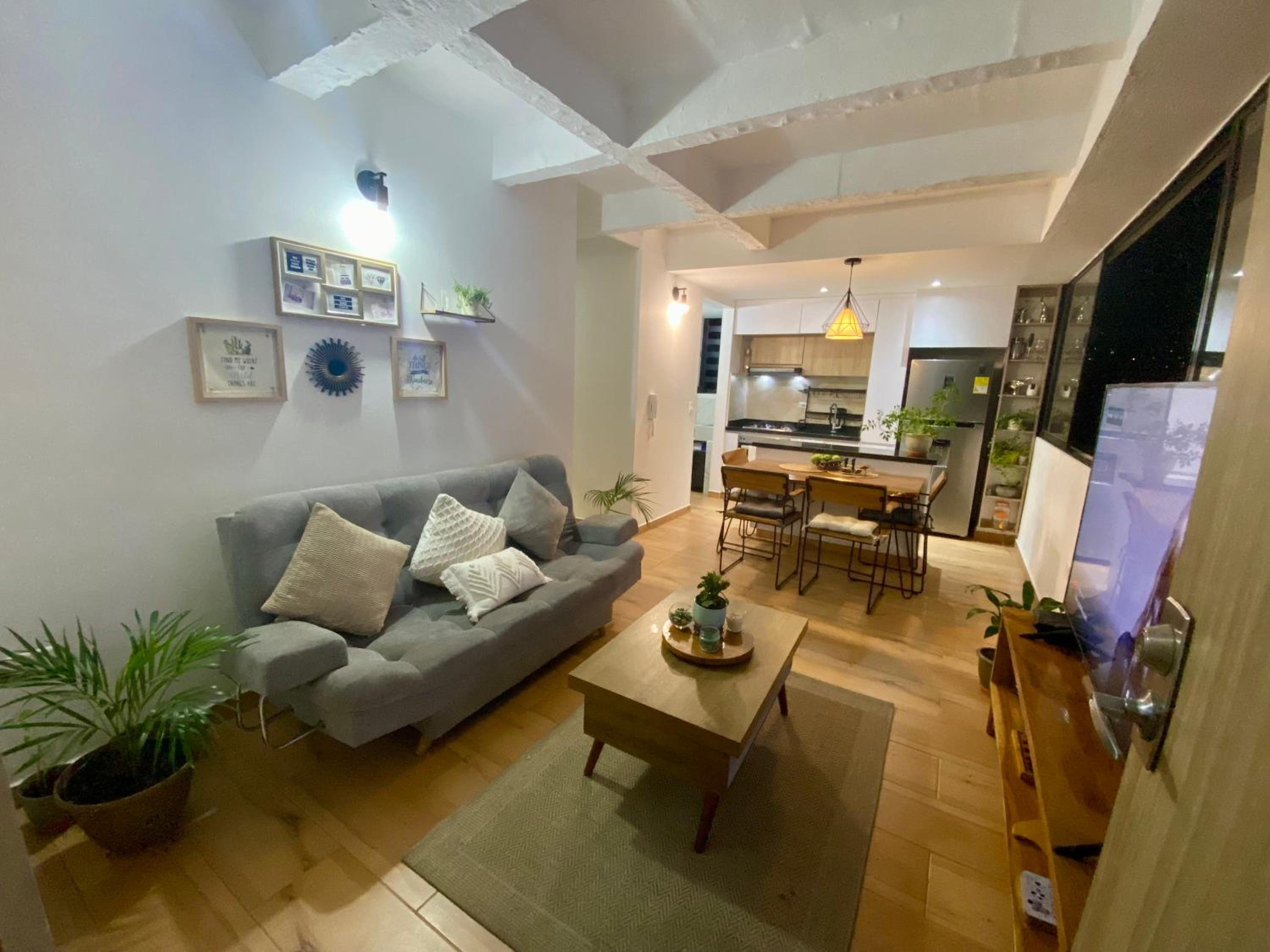 Cómodo apartamento súper central