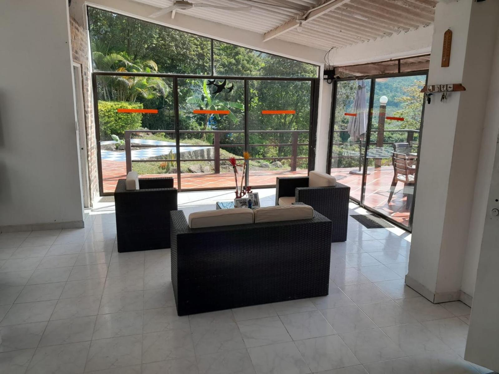 RICHYSTORE and Luna Nueva Summer House
