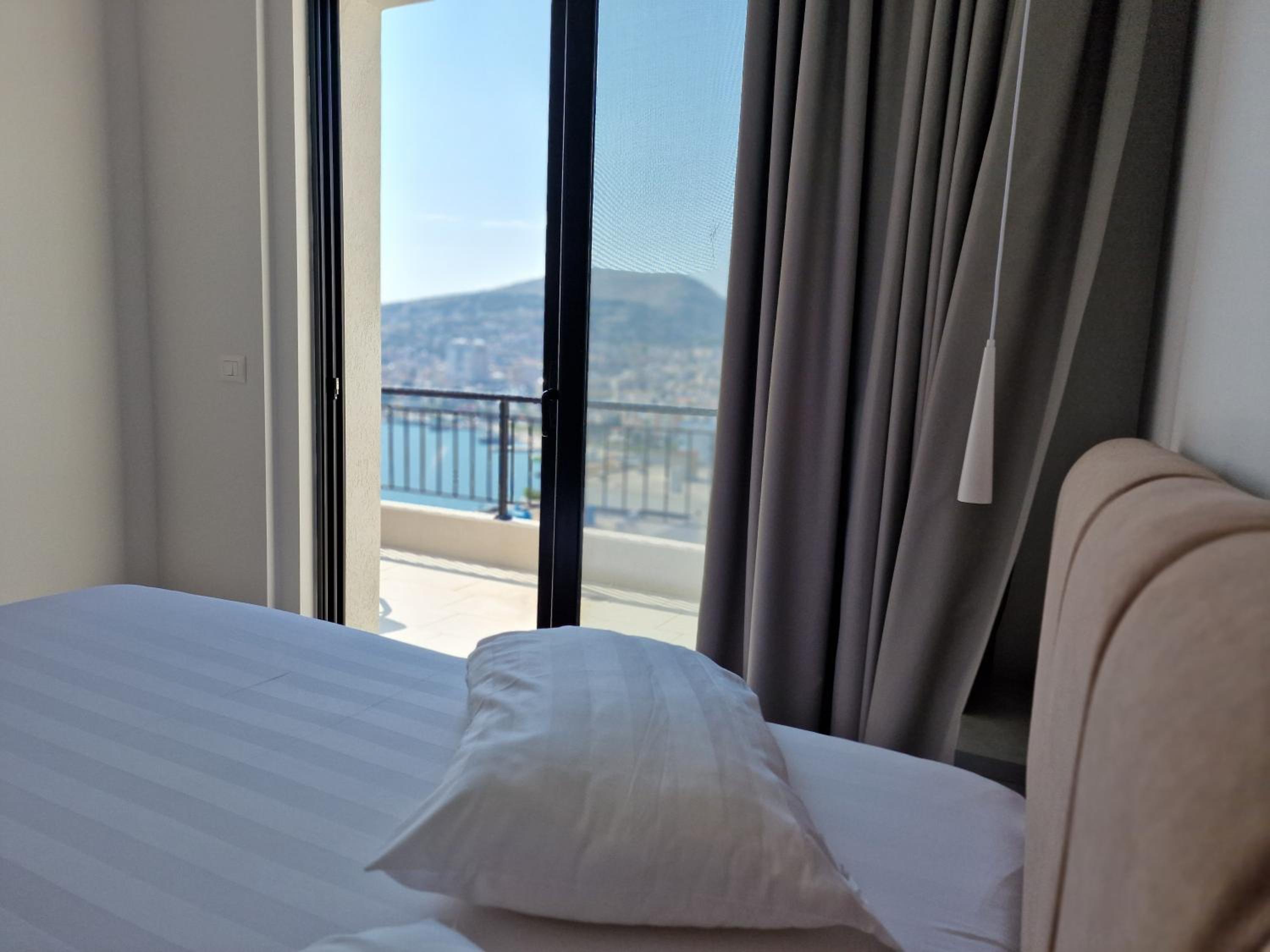 Joanna Suites