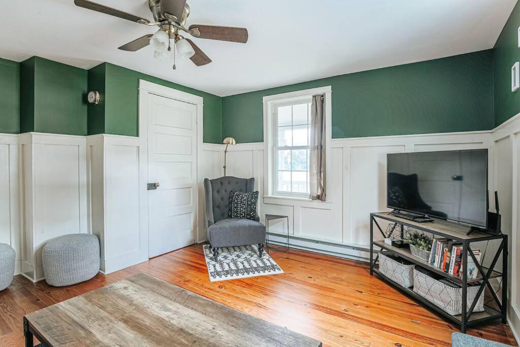 Mountain View Farmhouse in Luray, Family Friendly view 5