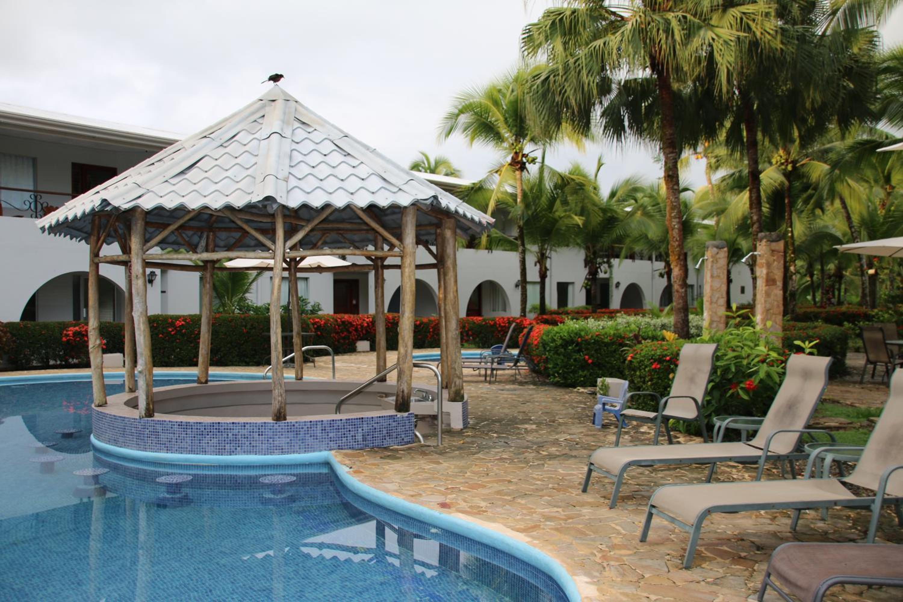 Tropical Bliss Pool Wi-Fi BBQ Near Quepos Manuel Antonio