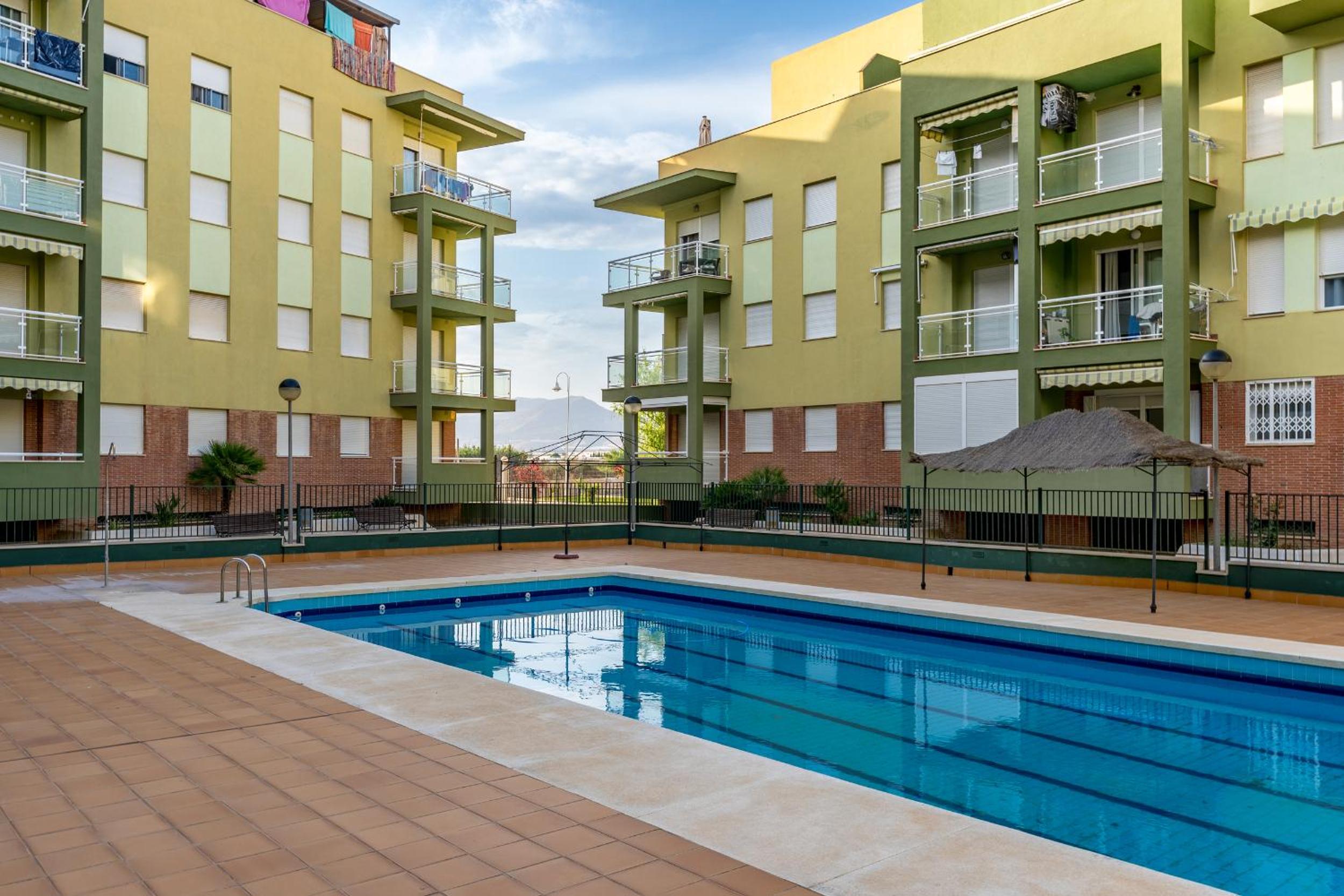 Bonito apartamento en la playa con piscina y parking photo 1